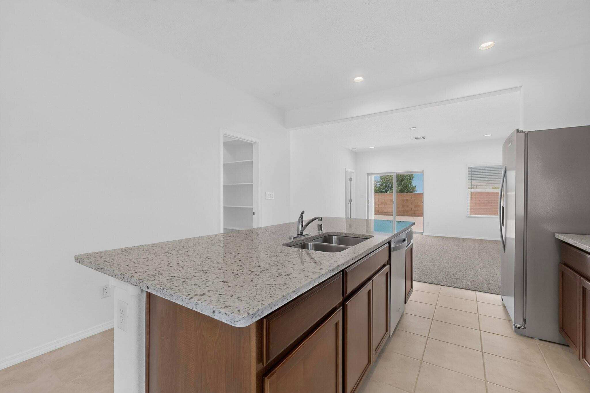 Photo 18 — 280 Prism Avenue SW