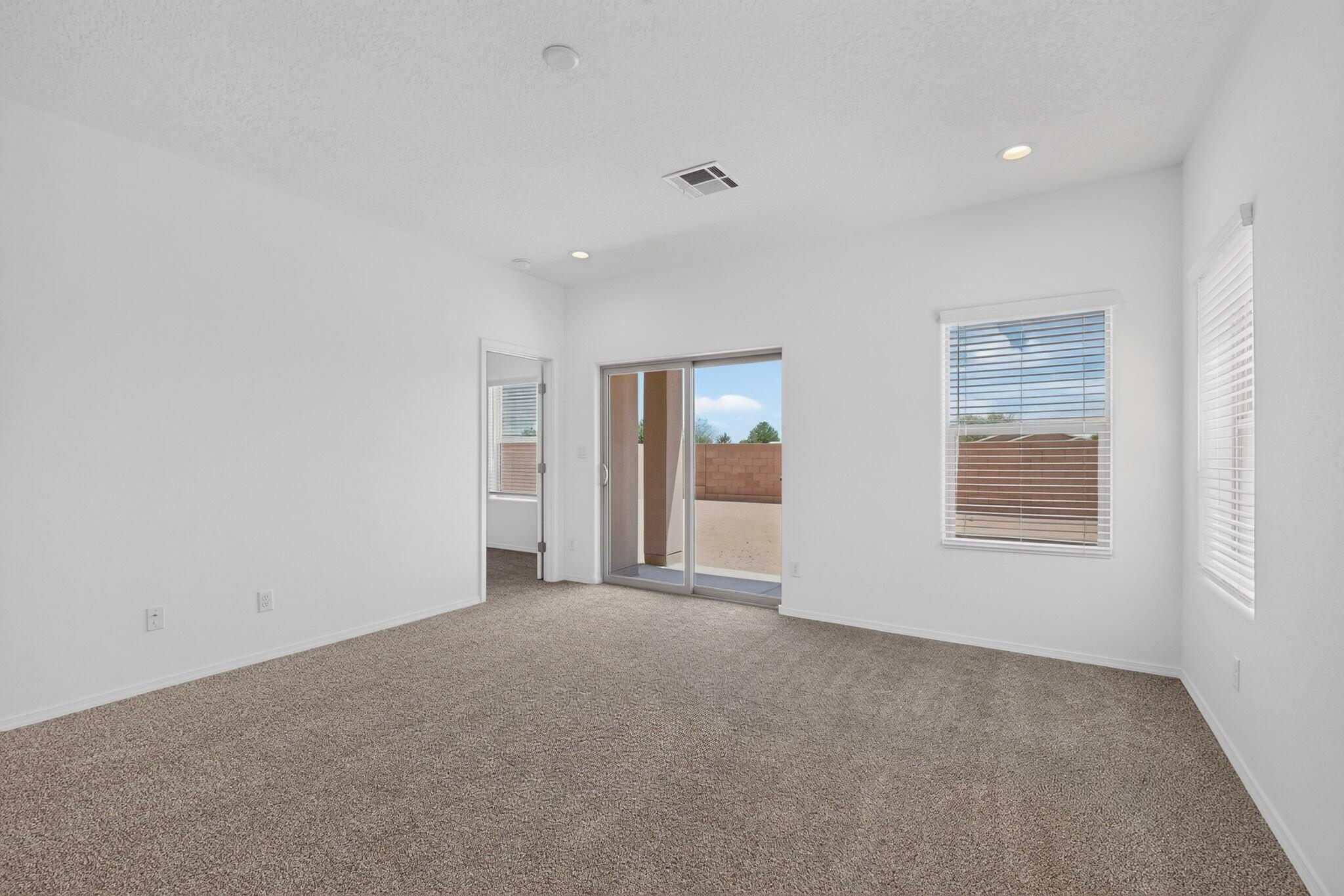 Photo 19 — 280 Prism Avenue SW