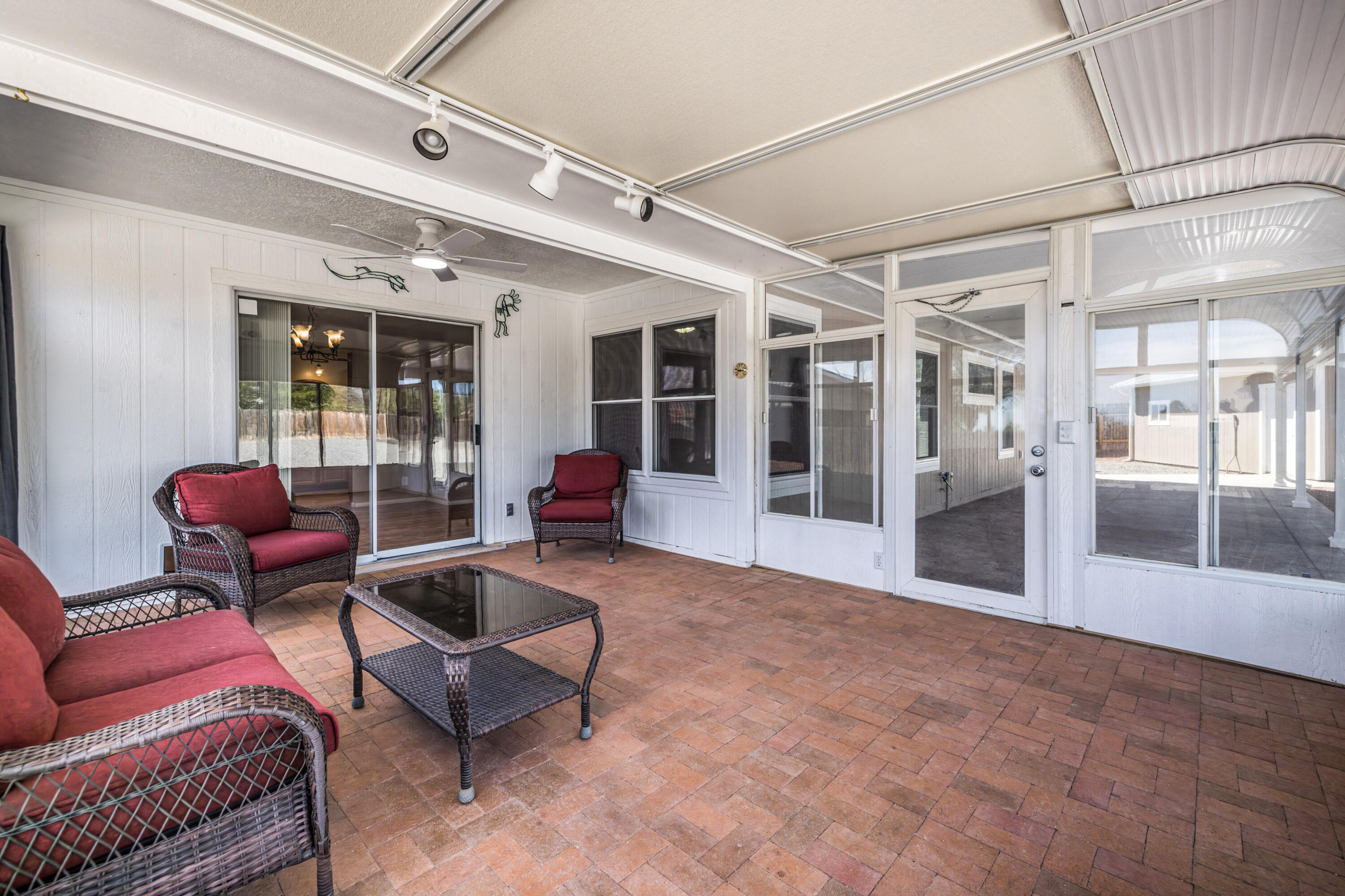 Photo 17 — 308 Prestige Way NE