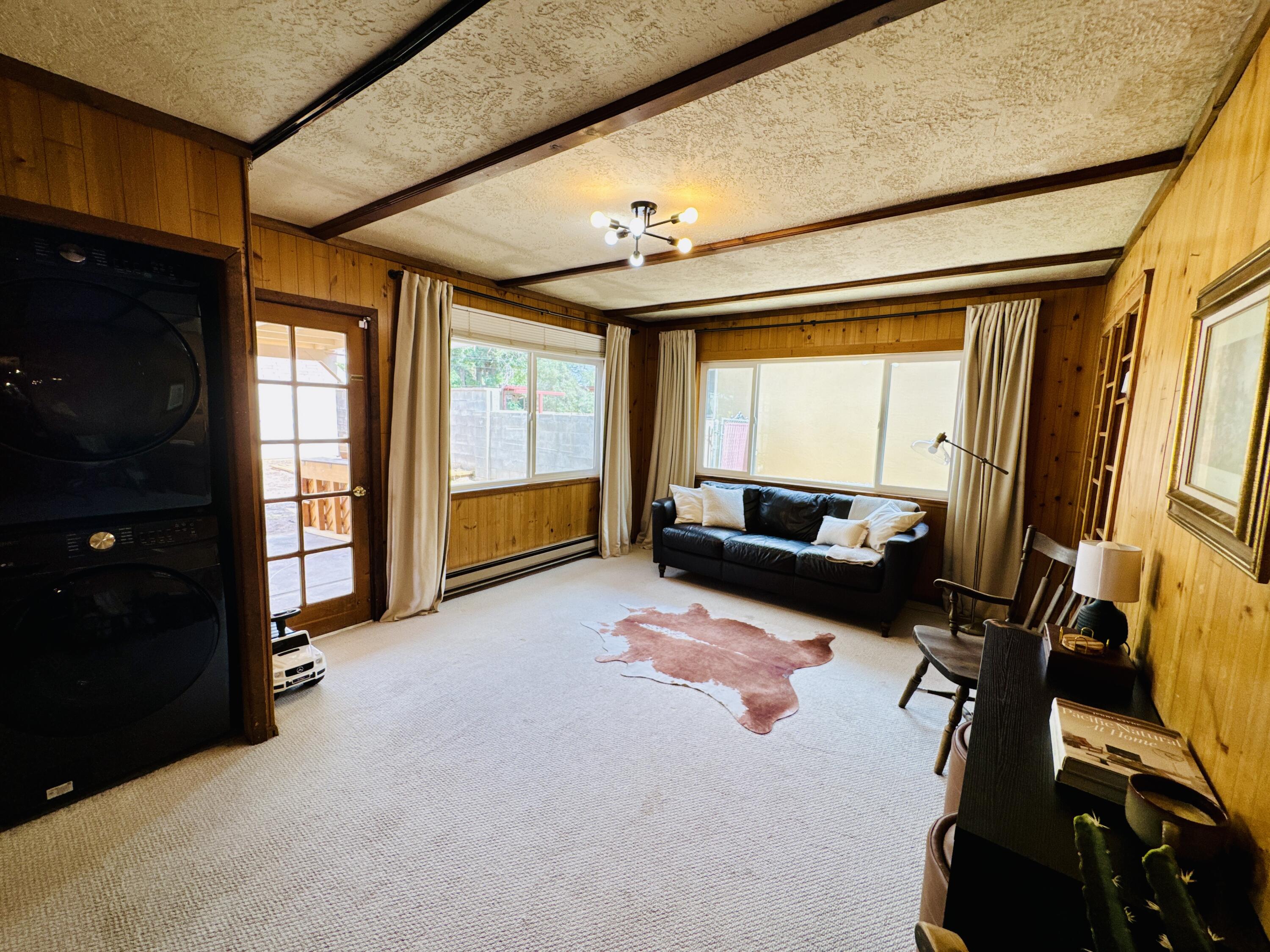 Photo 4 — 1620 Parsifal Street NE