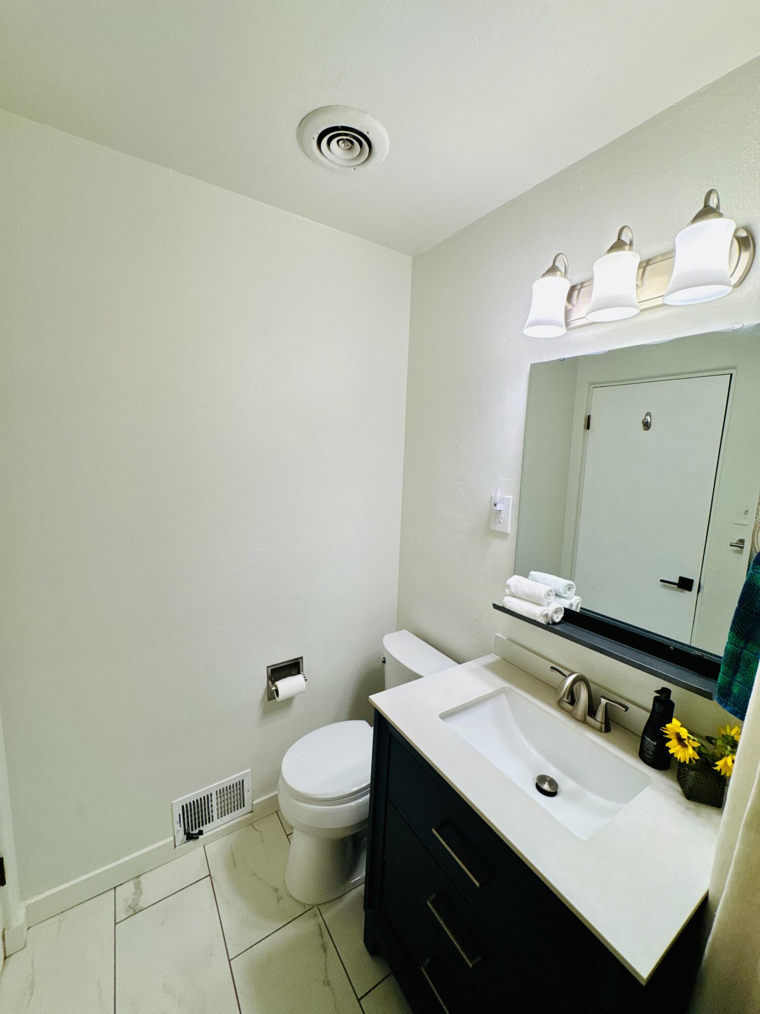 Photo 9 — 1620 Parsifal Street NE