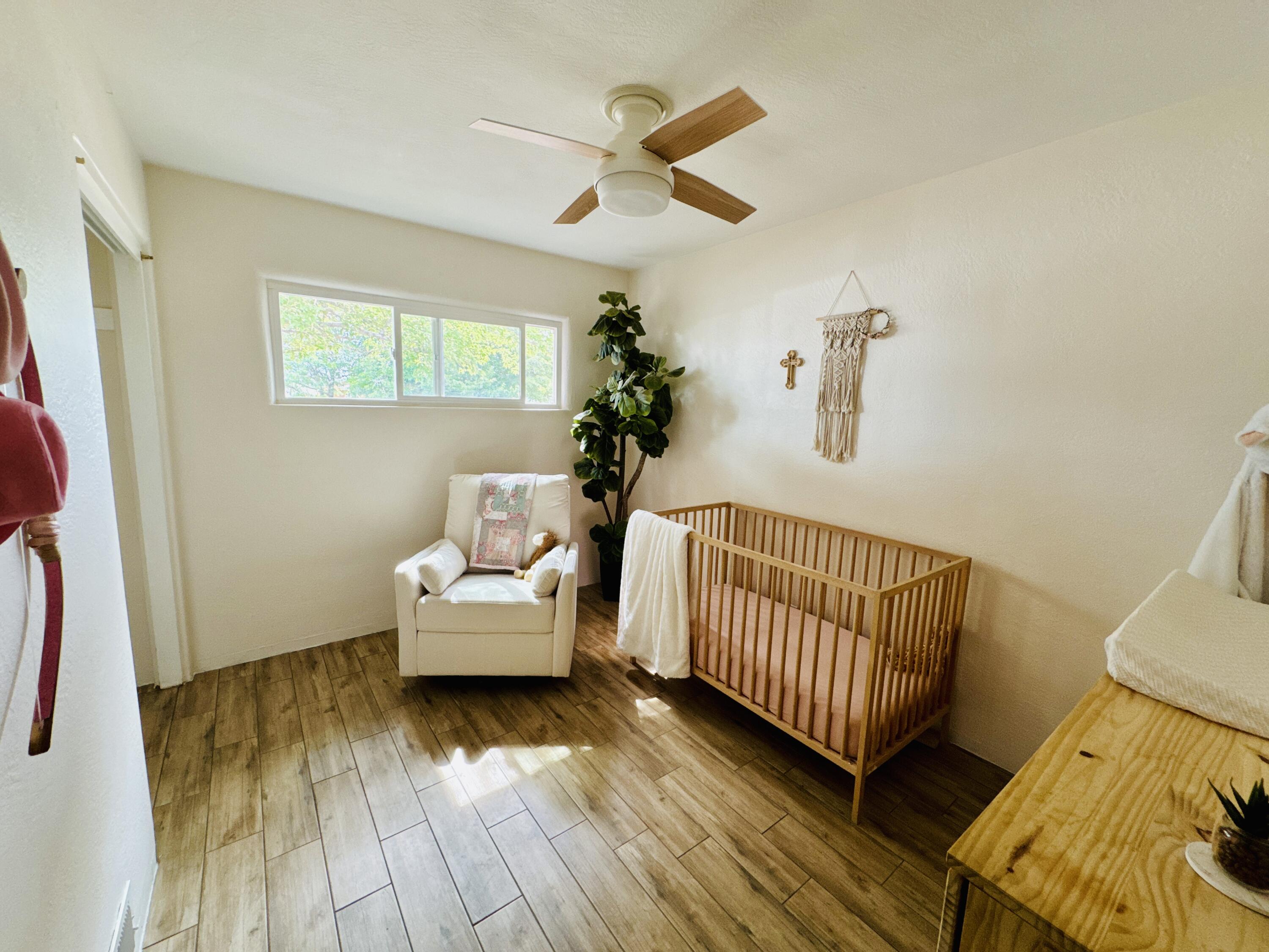 Photo 11 — 1620 Parsifal Street NE