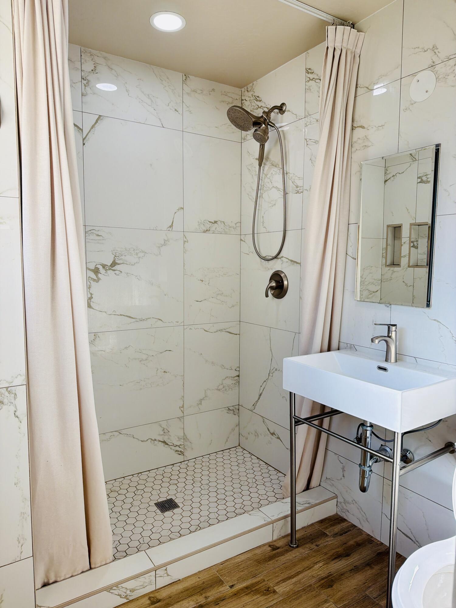 Photo 3 — 1620 Parsifal Street NE