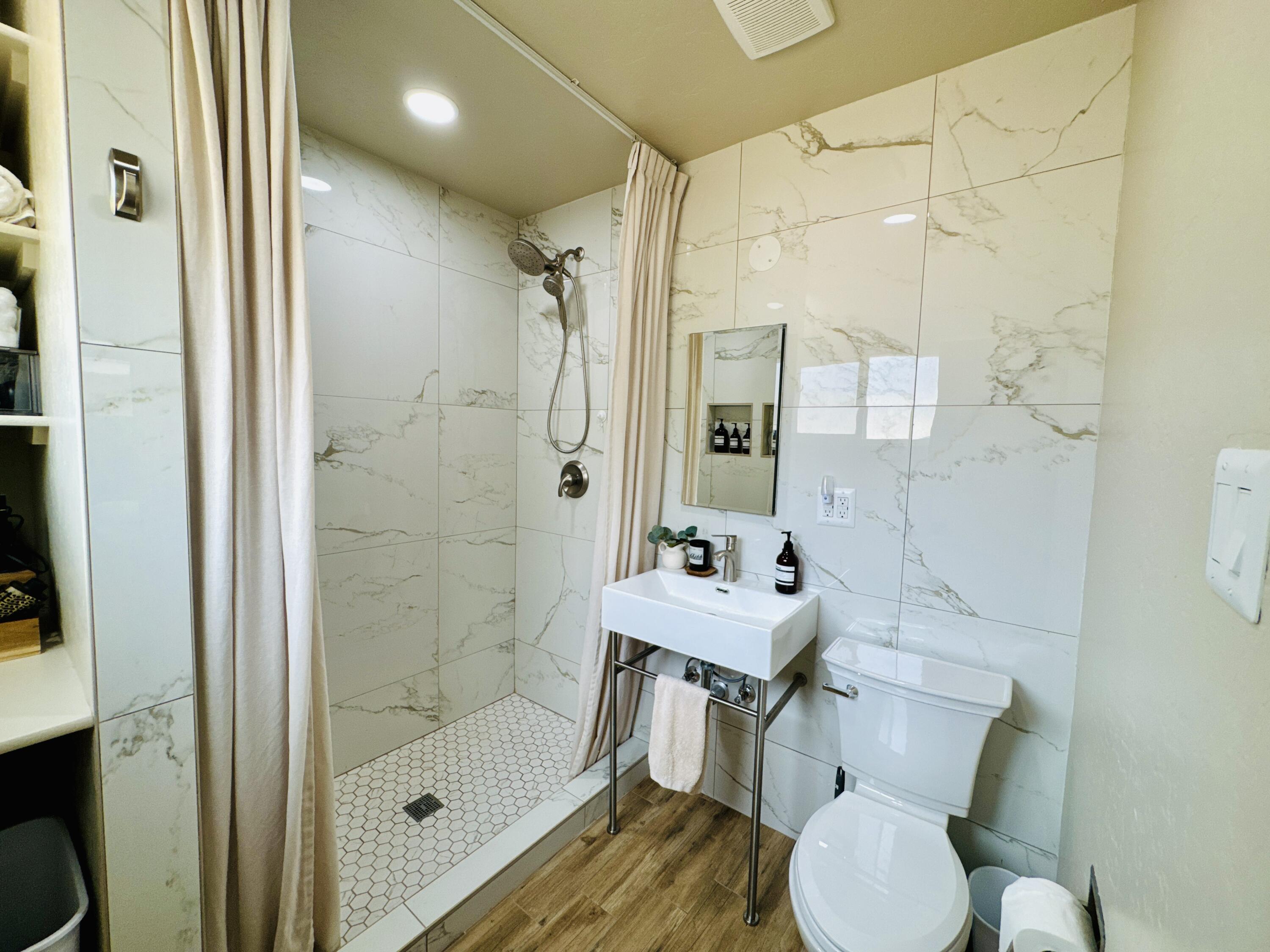 Photo 4 — 1620 Parsifal Street NE