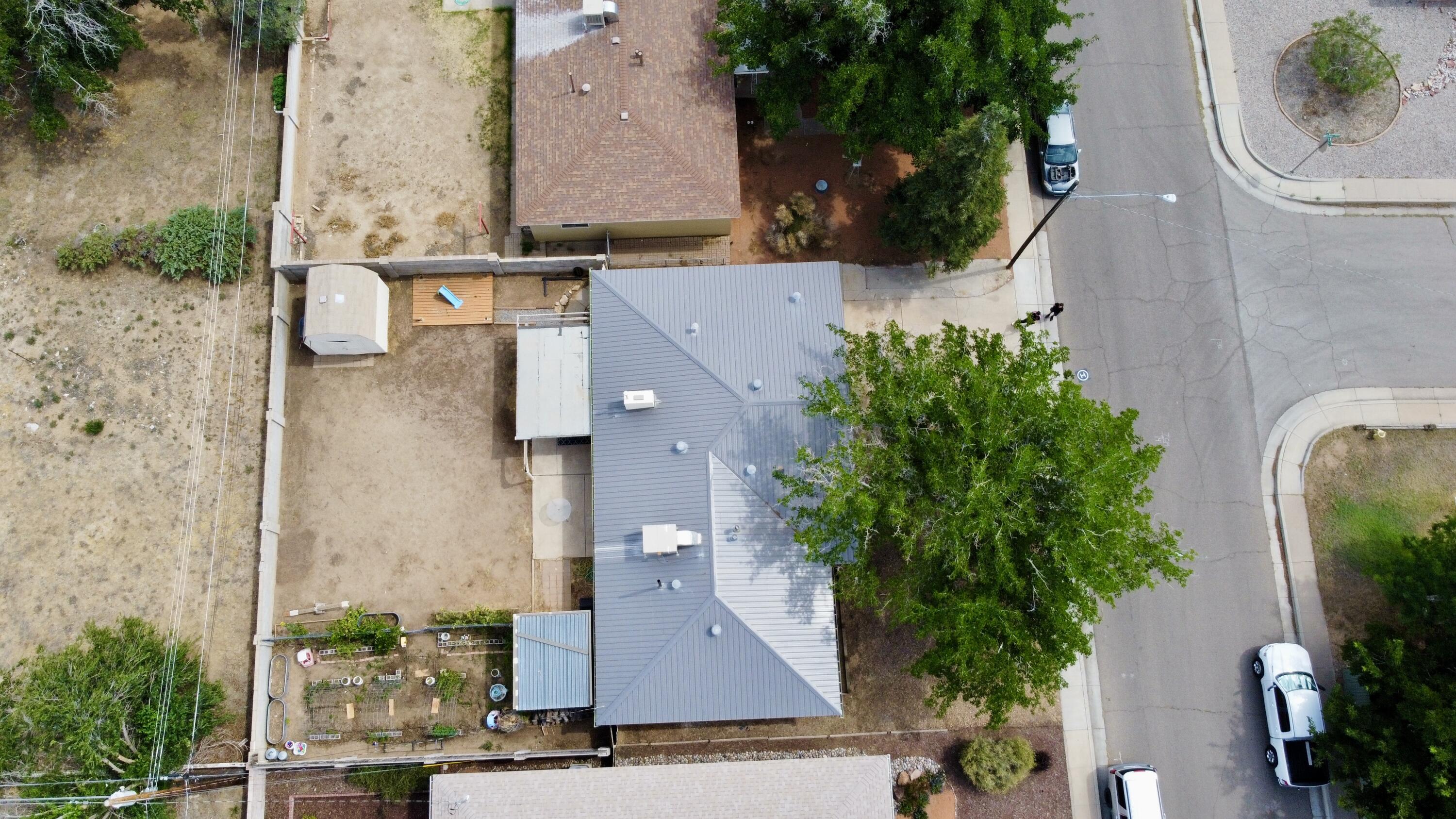 Photo 15 — 1620 Parsifal Street NE