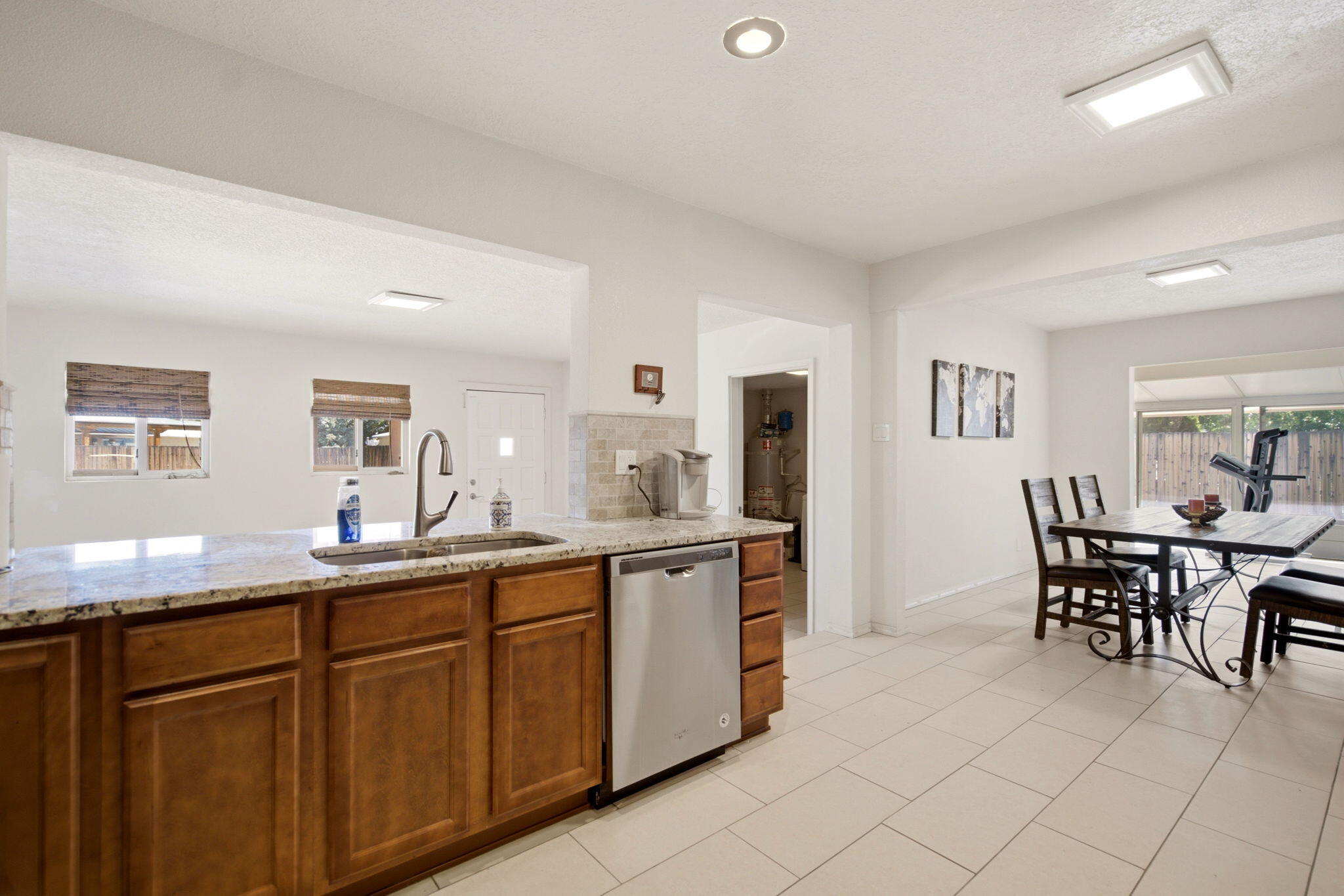 Photo 4 — 105 Green Valley Road NW