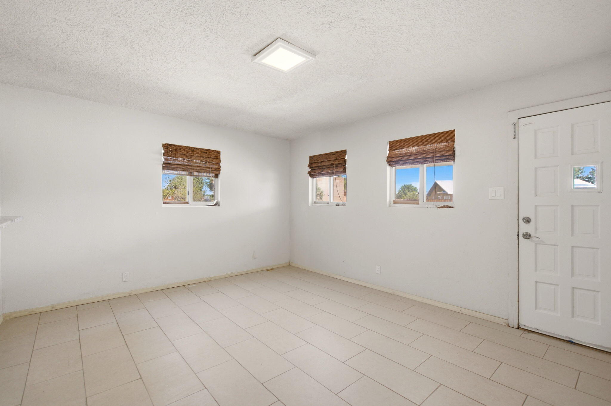 Photo 5 — 105 Green Valley Road NW