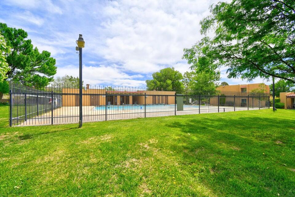Photo 5 — 931 Country Club Drive SE J