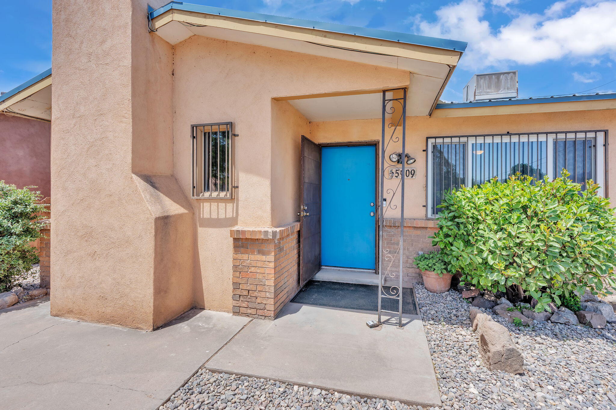 Photo 18 — 5909 Lora Court NW