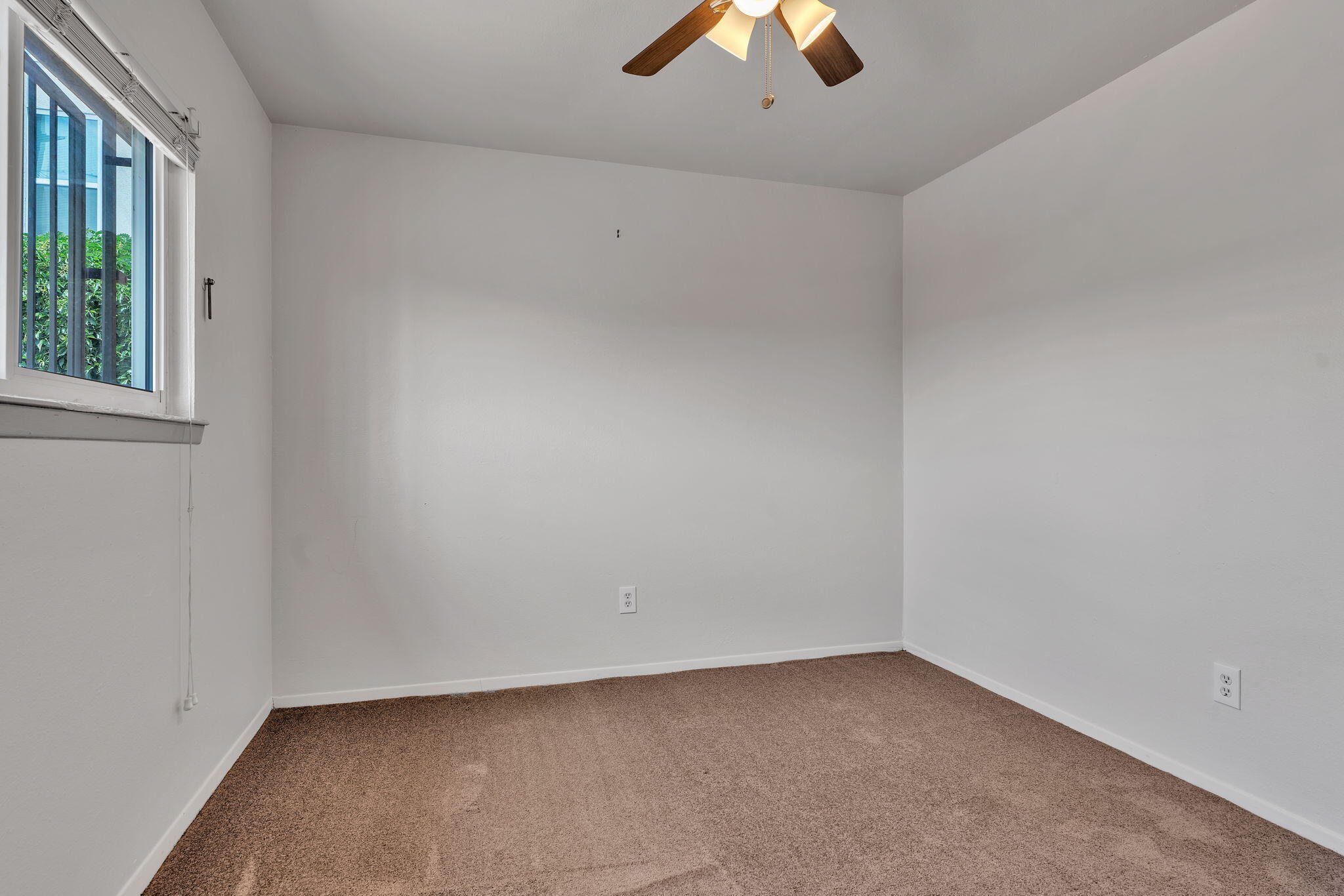 Photo 3 — 5909 Lora Court NW