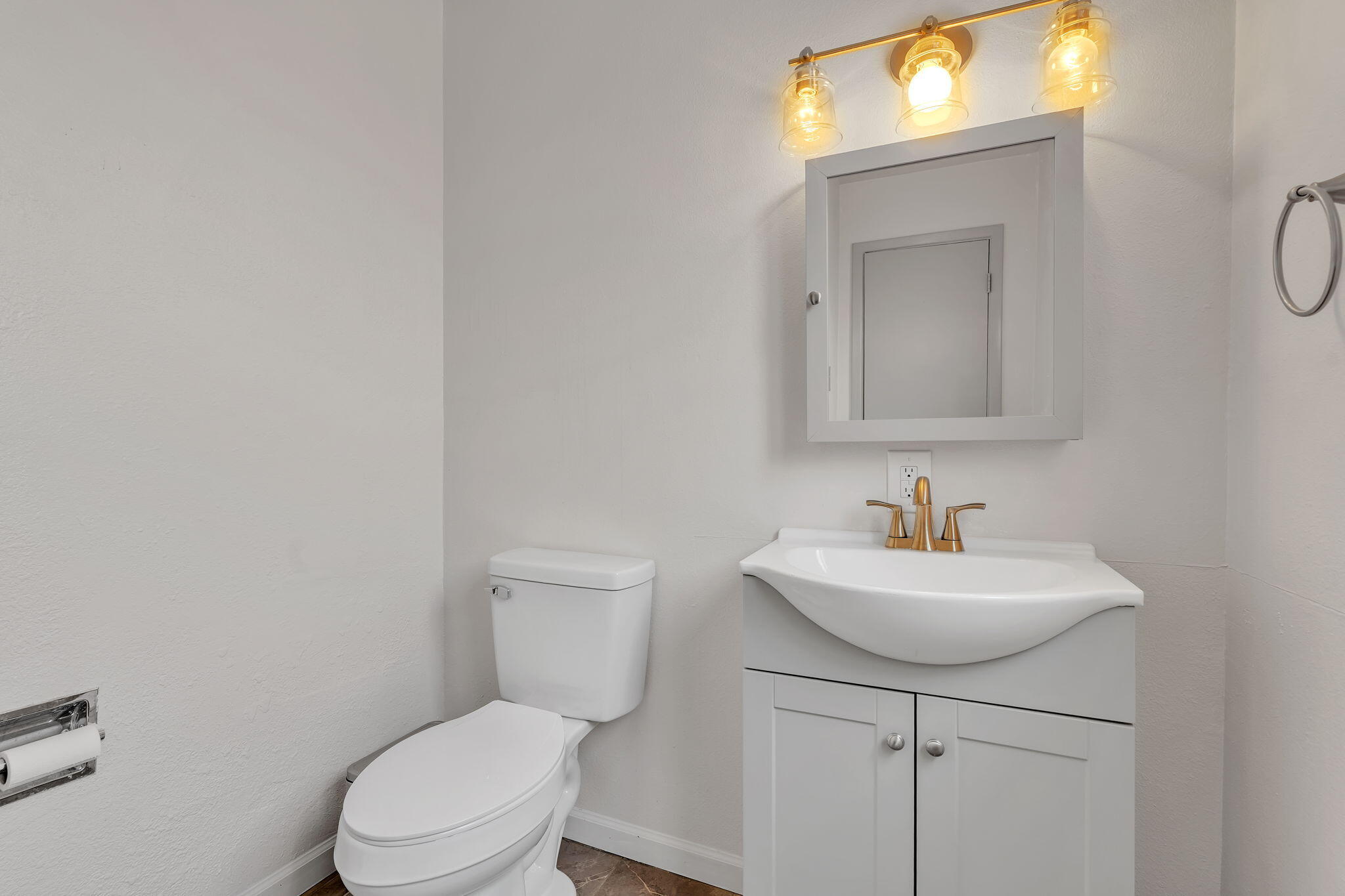 Photo 6 — 5909 Lora Court NW
