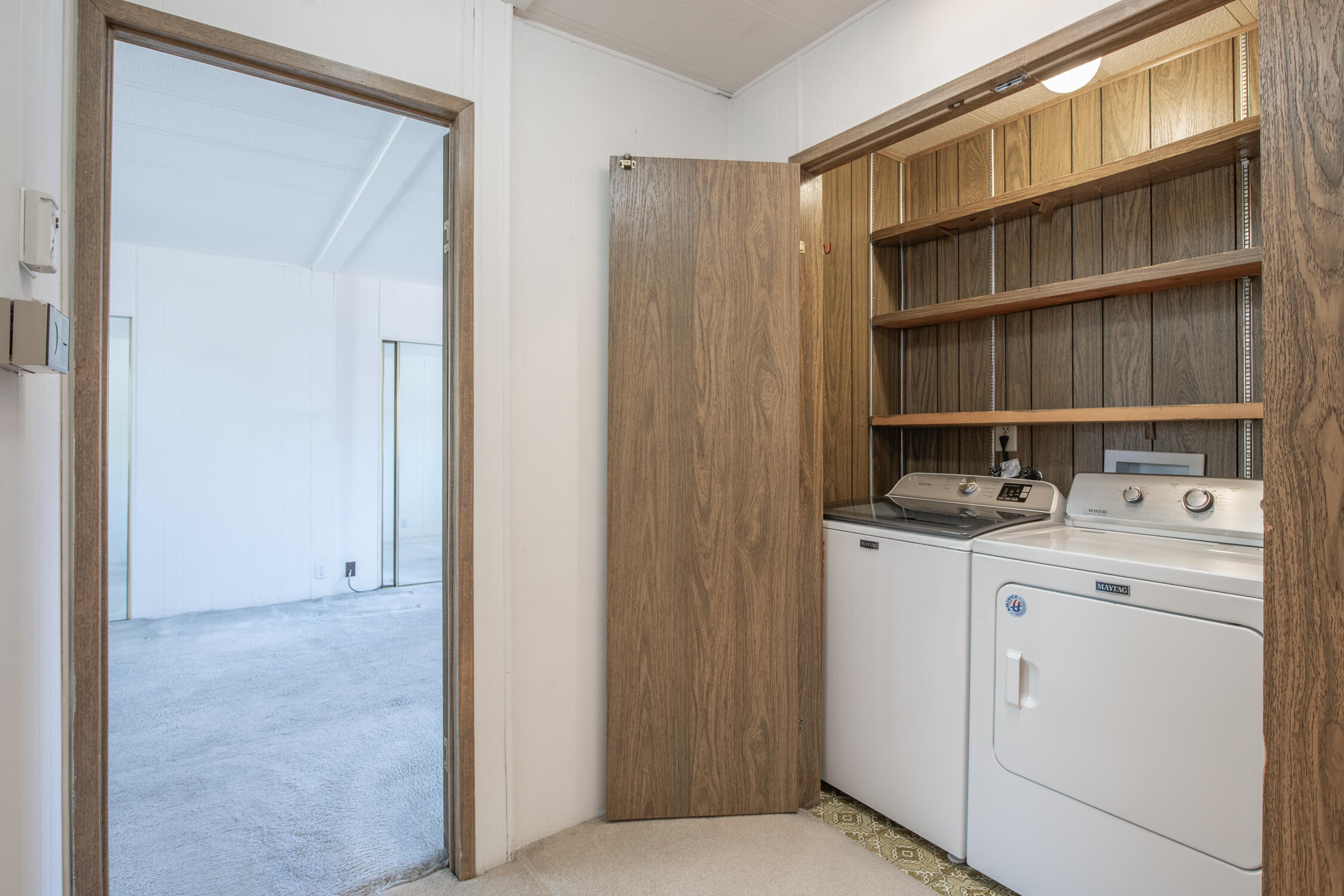 Photo 8 — 8532 Creek Street NE