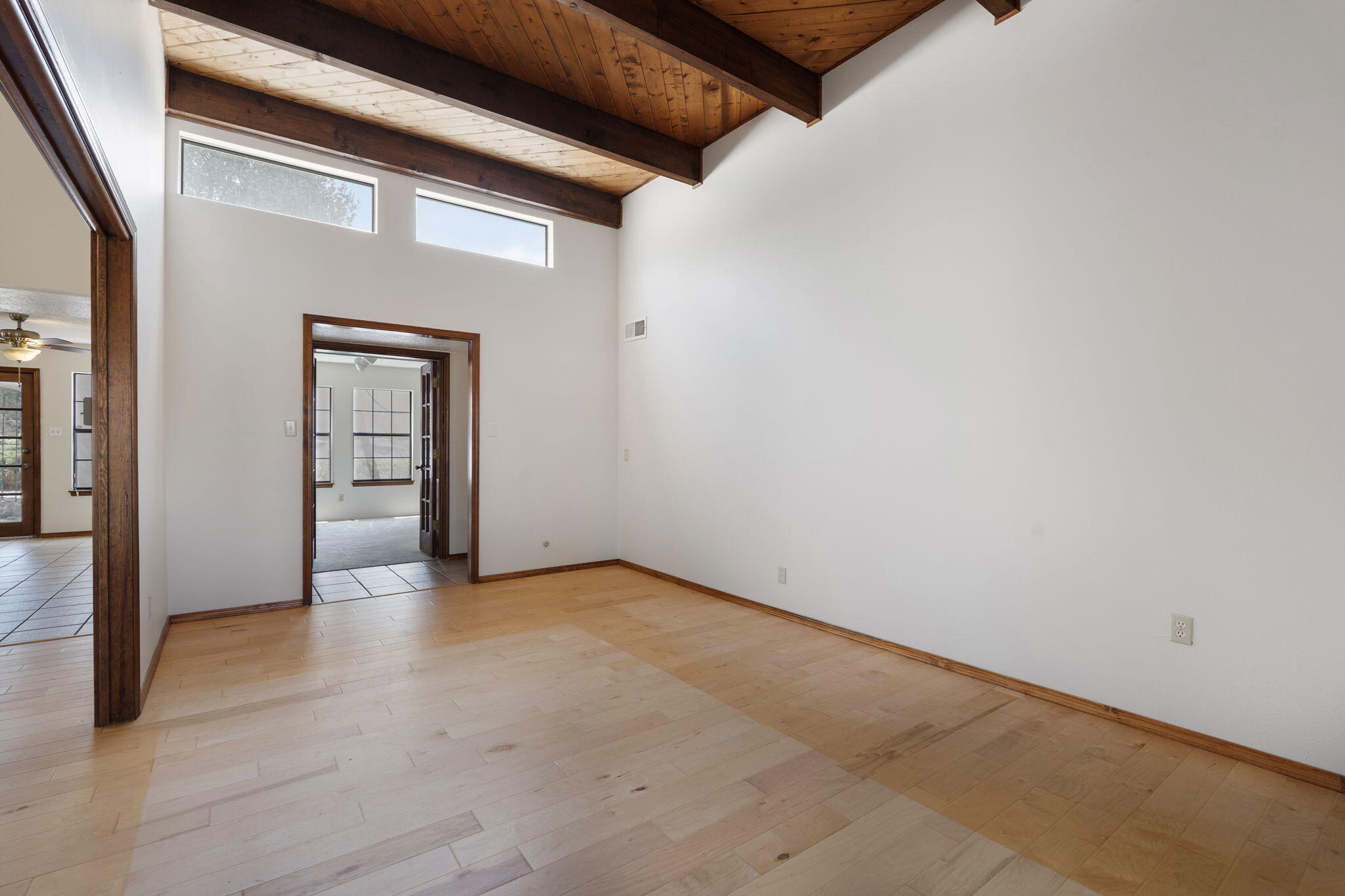 Photo 8 — 9909 Fostoria Road NE