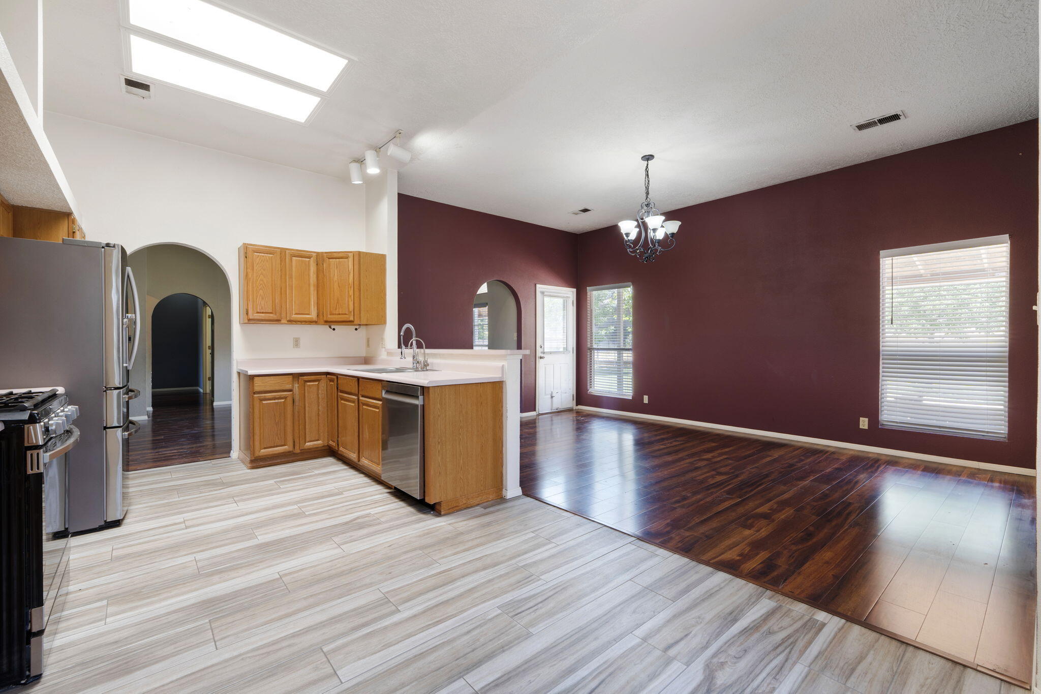 Photo 8 — 2595 Diamond Peak Drive NE