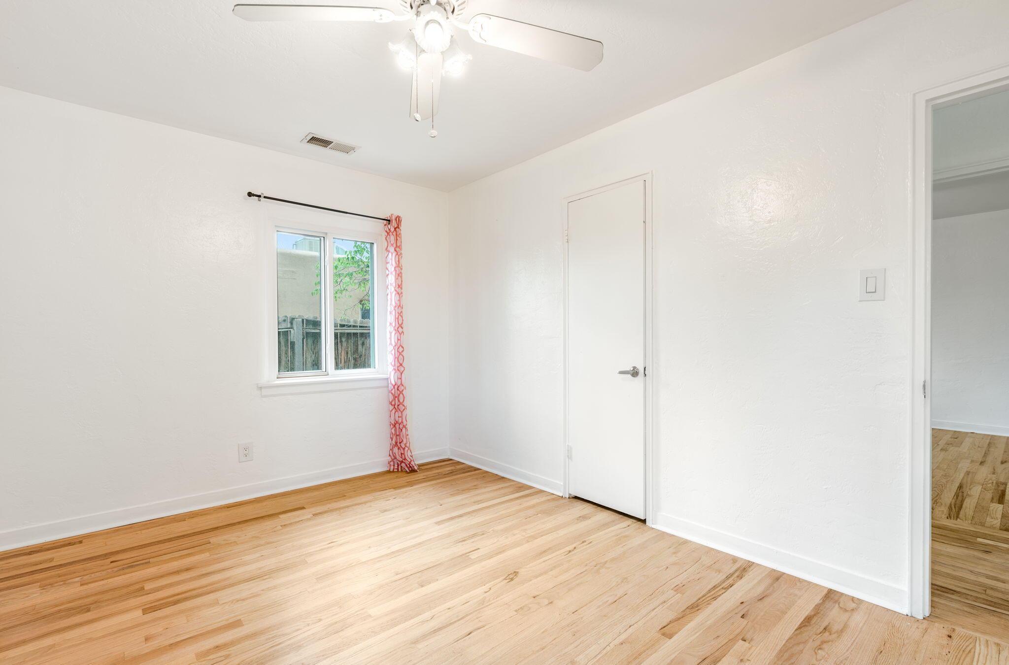 Photo 5 — 215 Madison Street NE