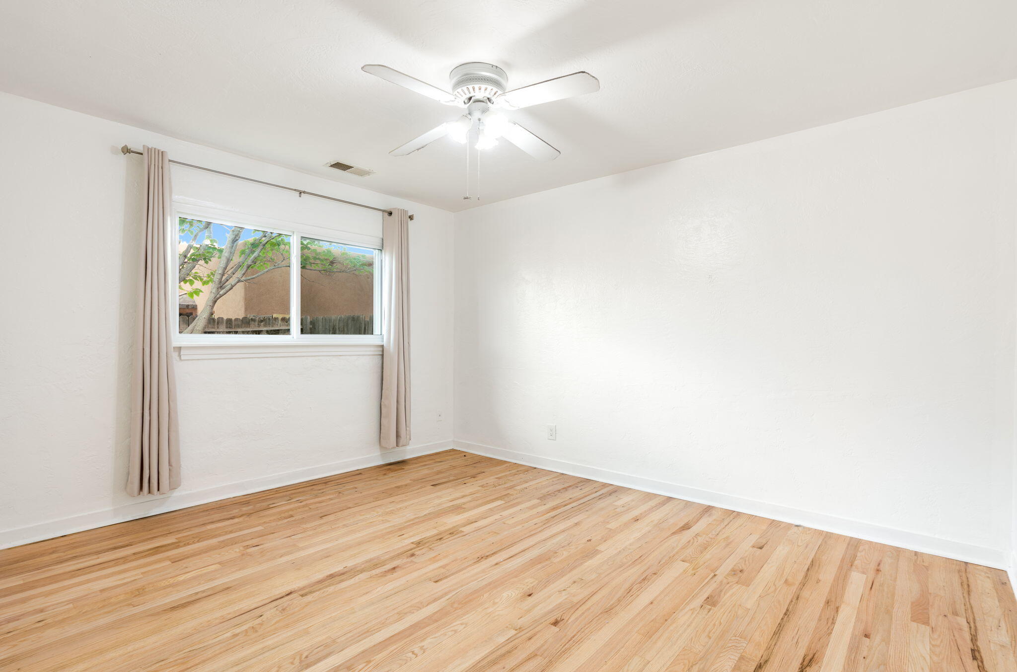 Photo 8 — 215 Madison Street NE