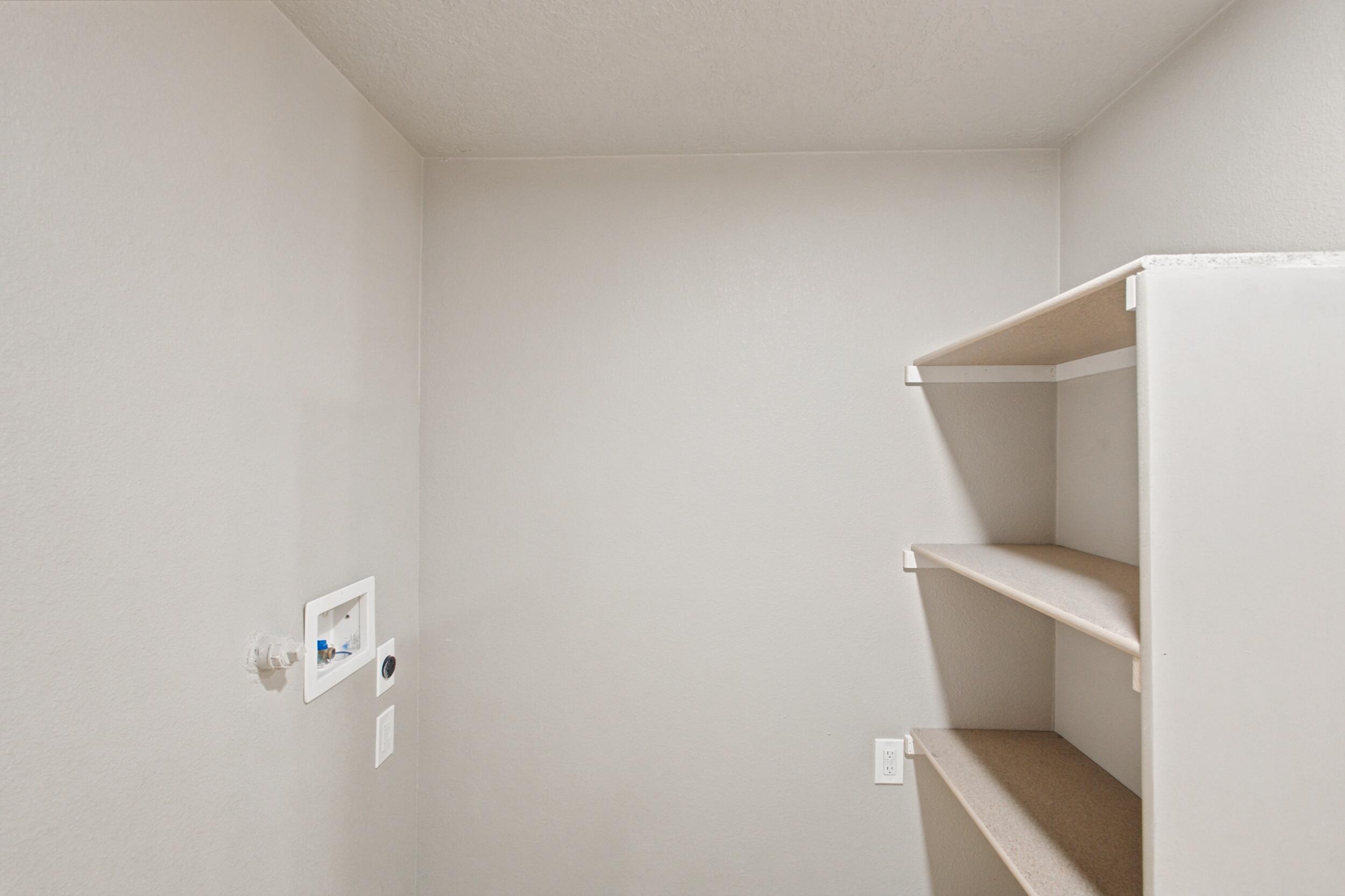Photo 12 — 501 Veranda Road NW