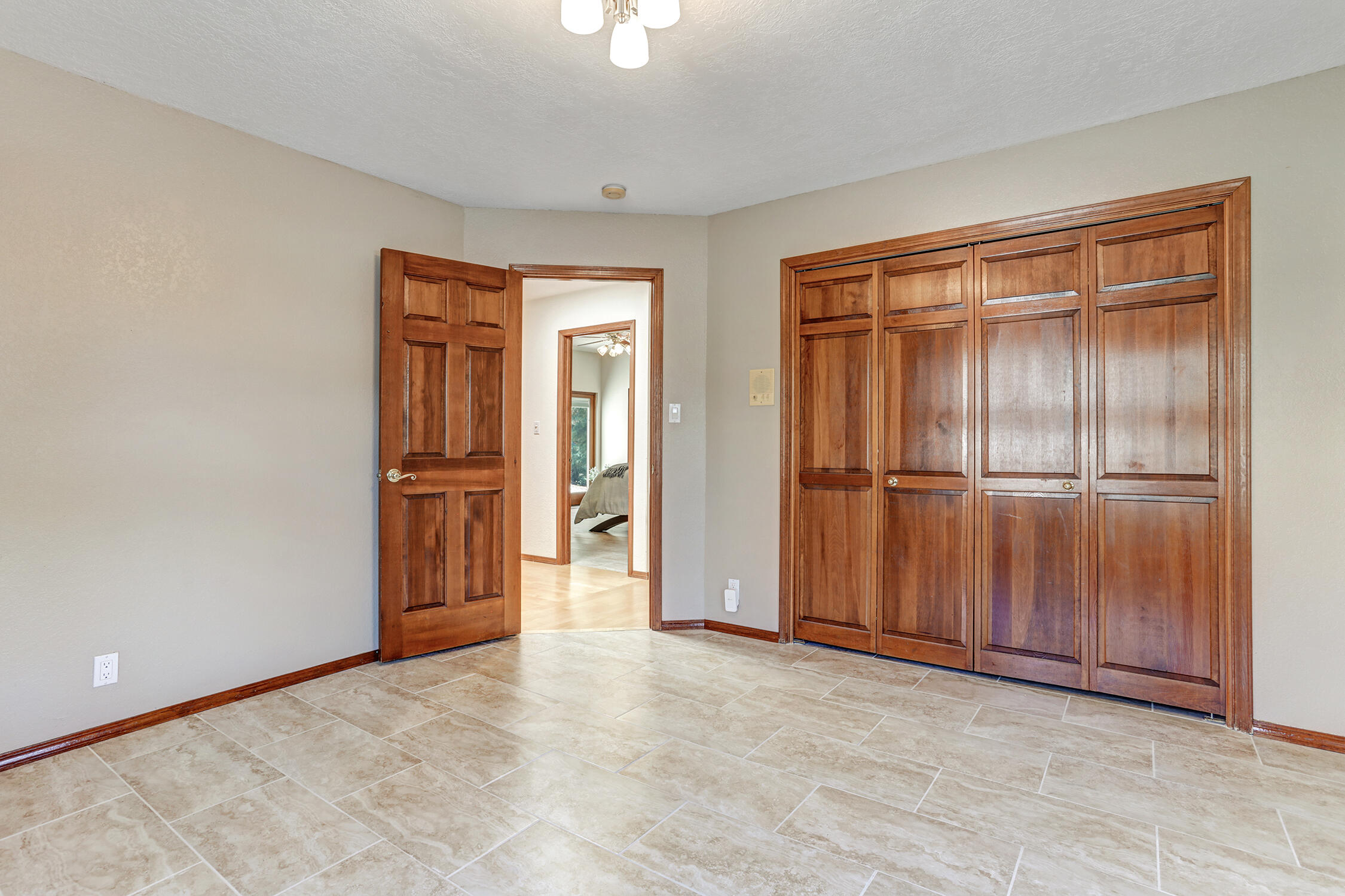 Photo 13 — 14000 Villa Sandia Place NE