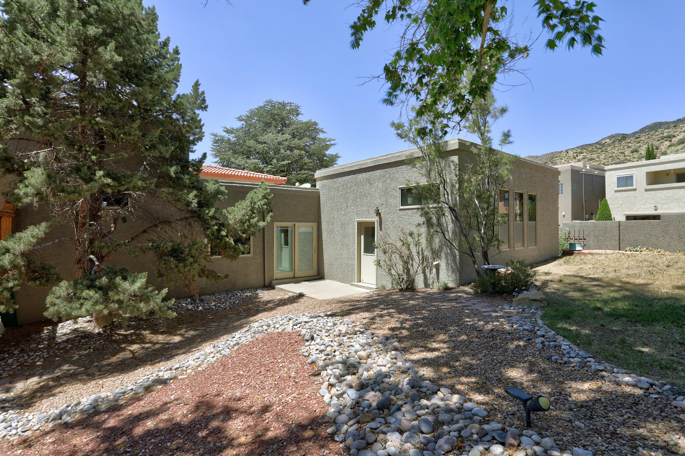 Photo 4 — 14000 Villa Sandia Place NE