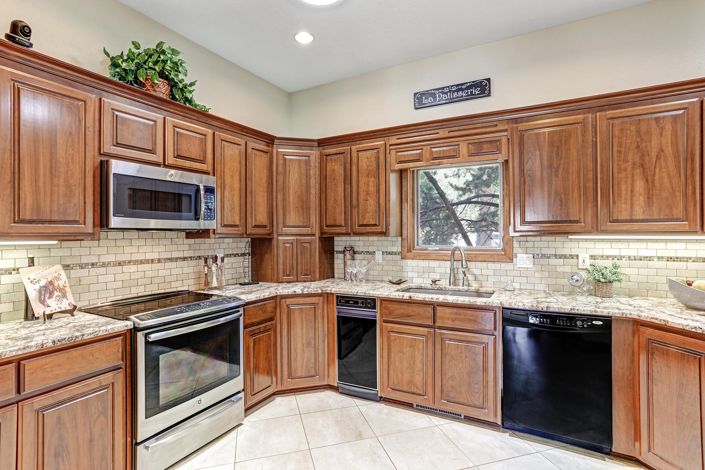 Photo 15 — 14000 Villa Sandia Place NE
