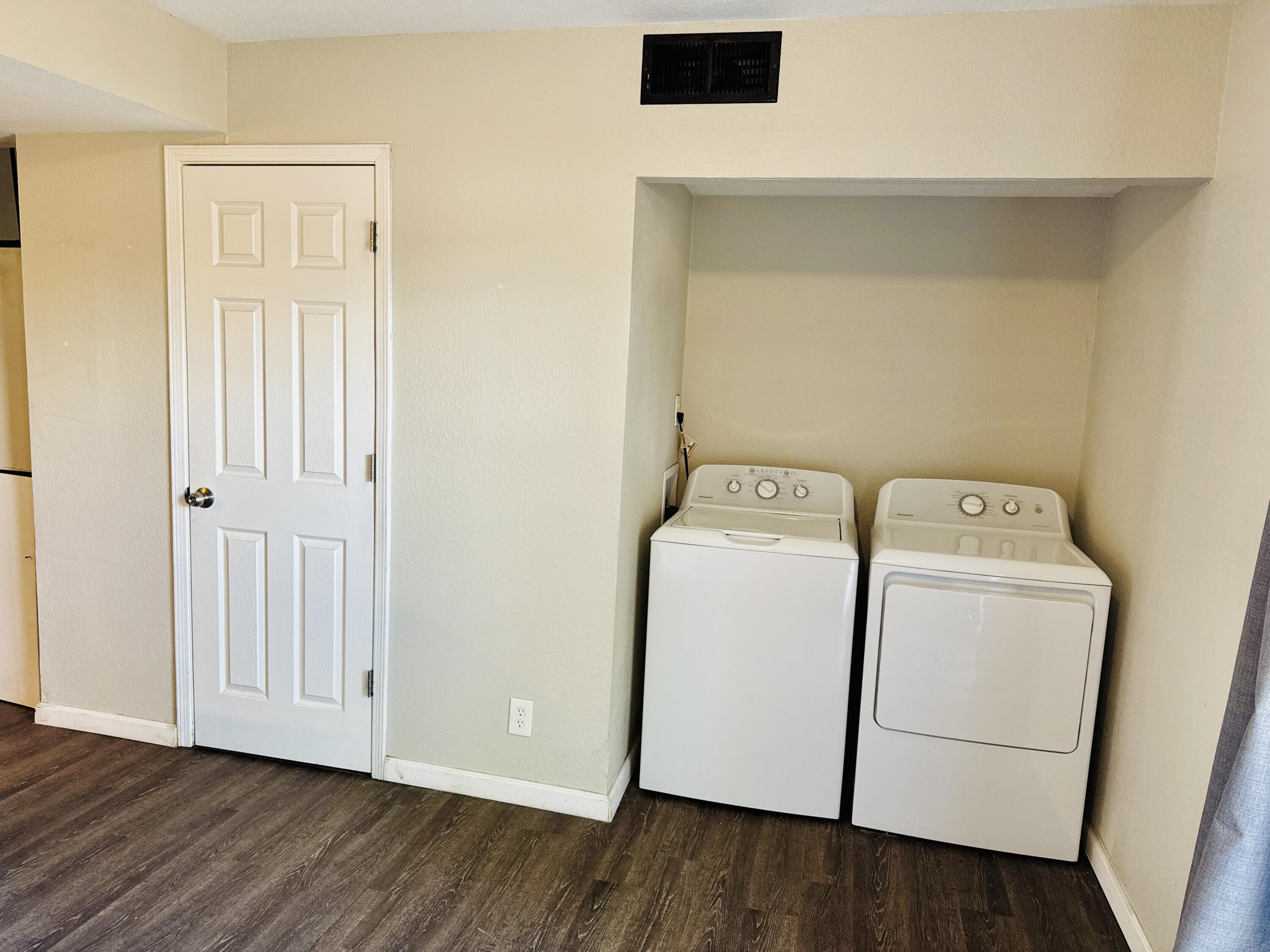Photo 9 — 3301 Monroe Street NE UNIT H89