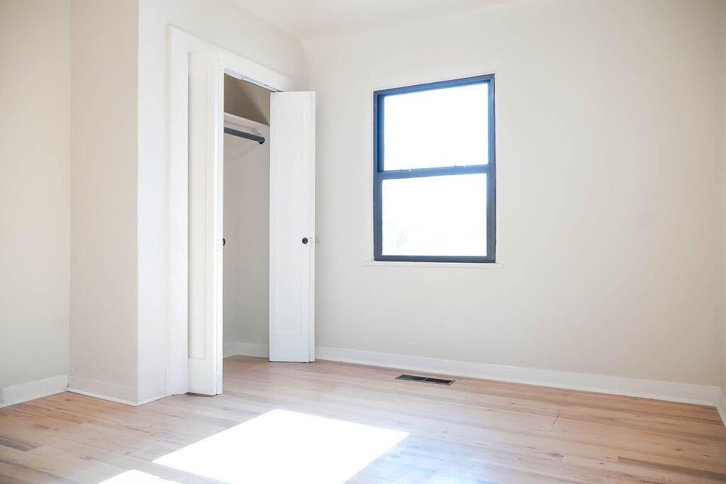 Photo 12 — 3017 Frontier Avenue NE
