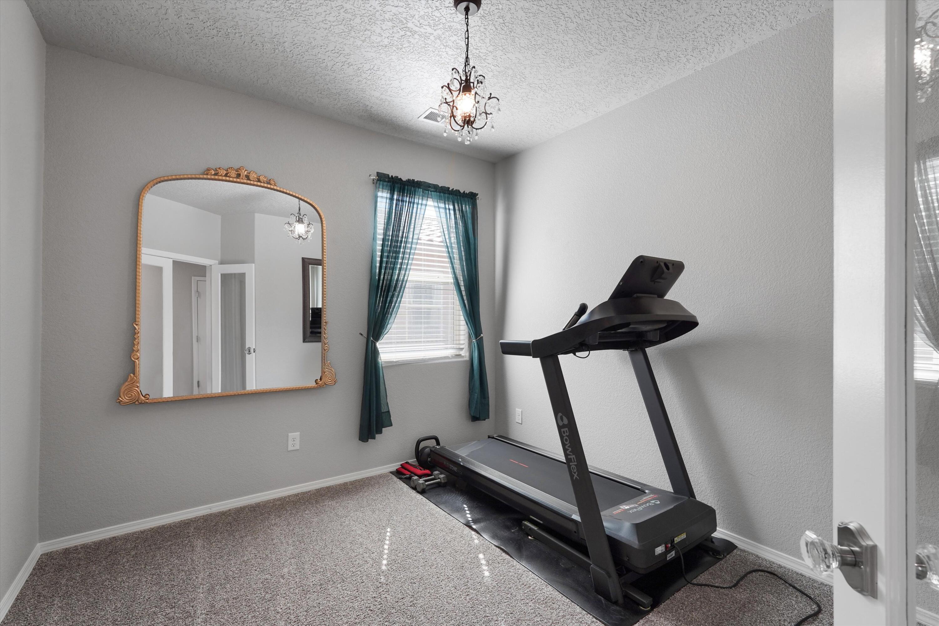 Photo 2 — 3321 Berkshire Road NE
