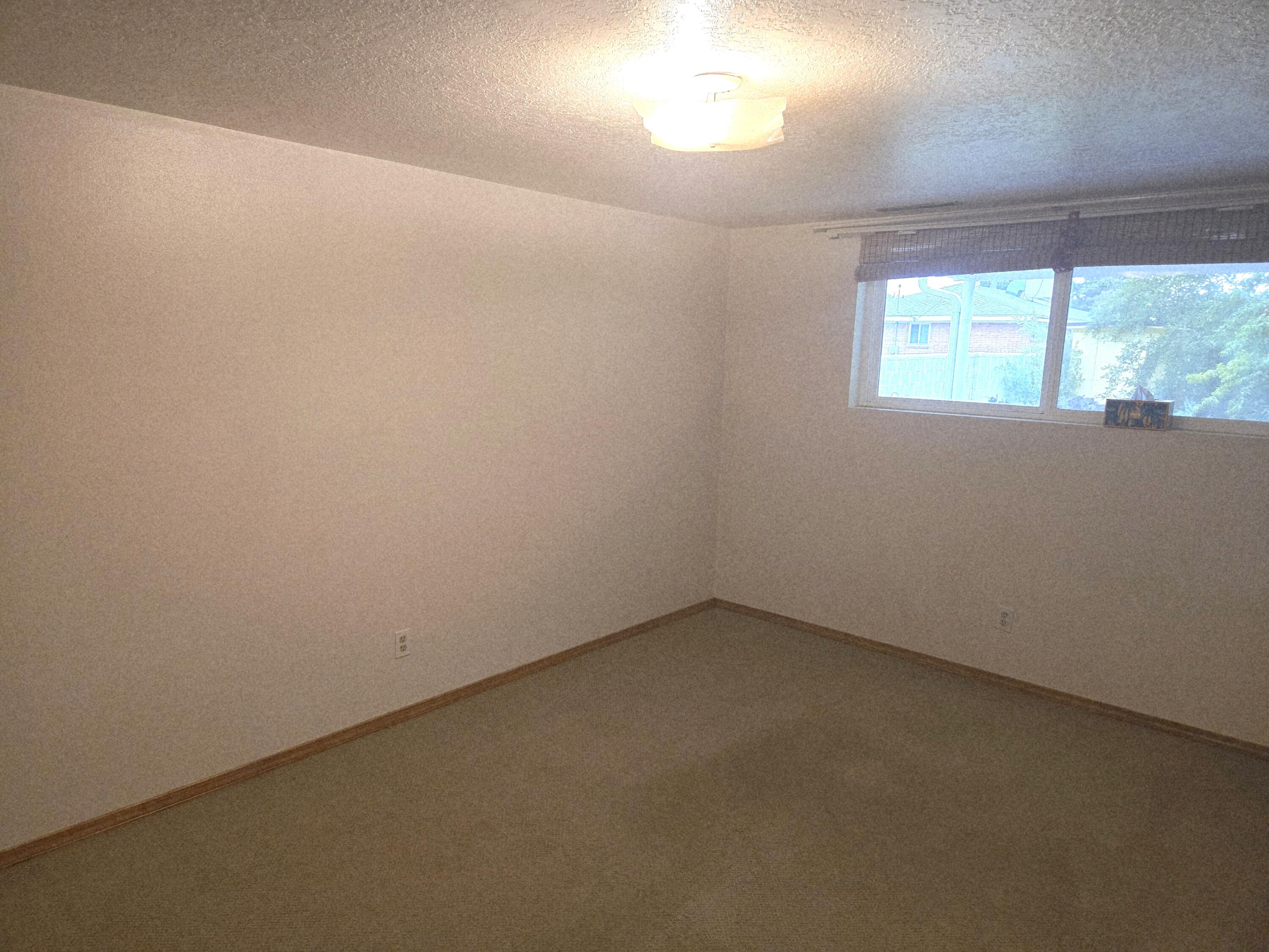 Photo 6 — 2905 San Pablo Street NE
