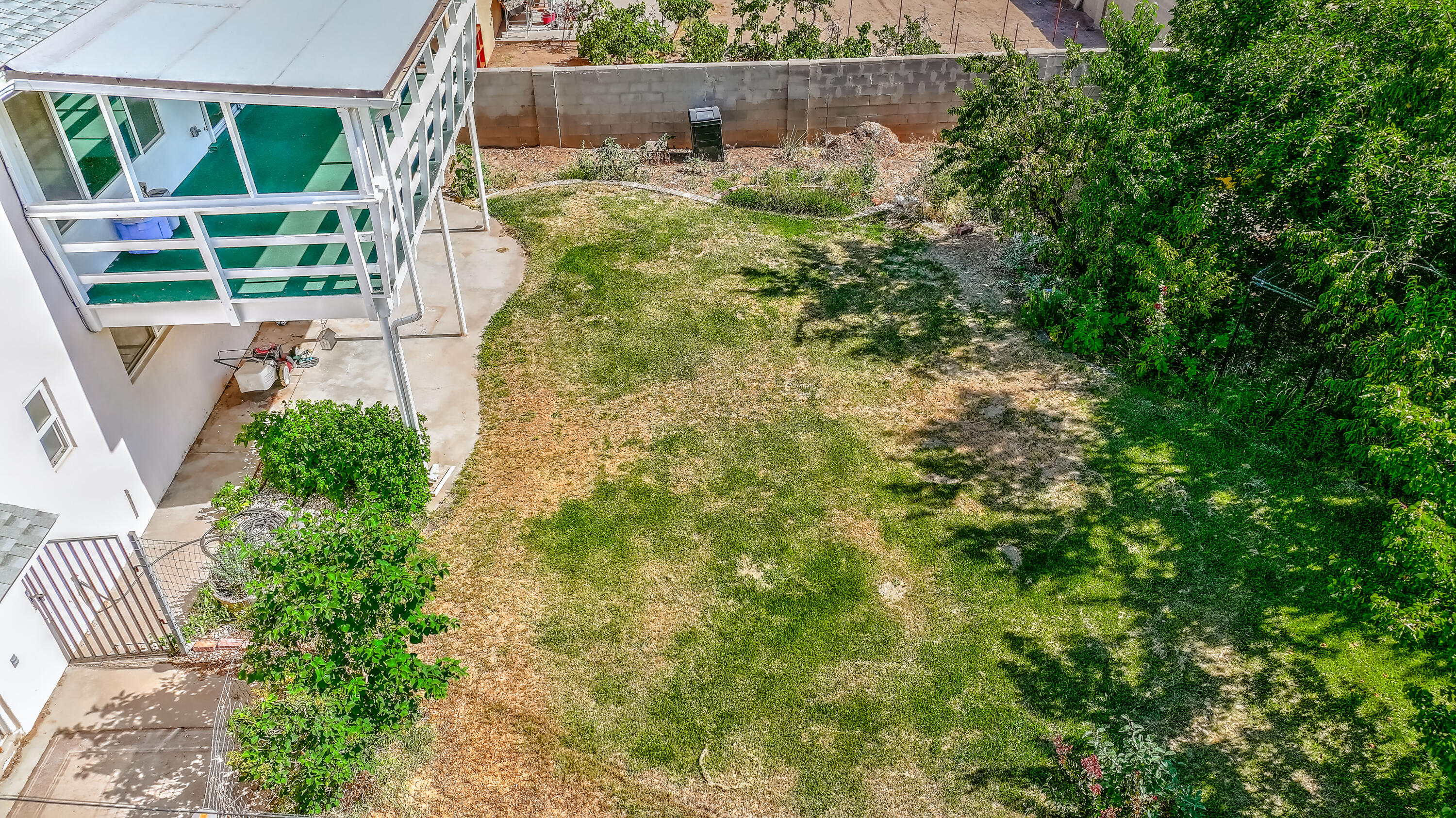 Photo 15 — 2905 San Pablo Street NE