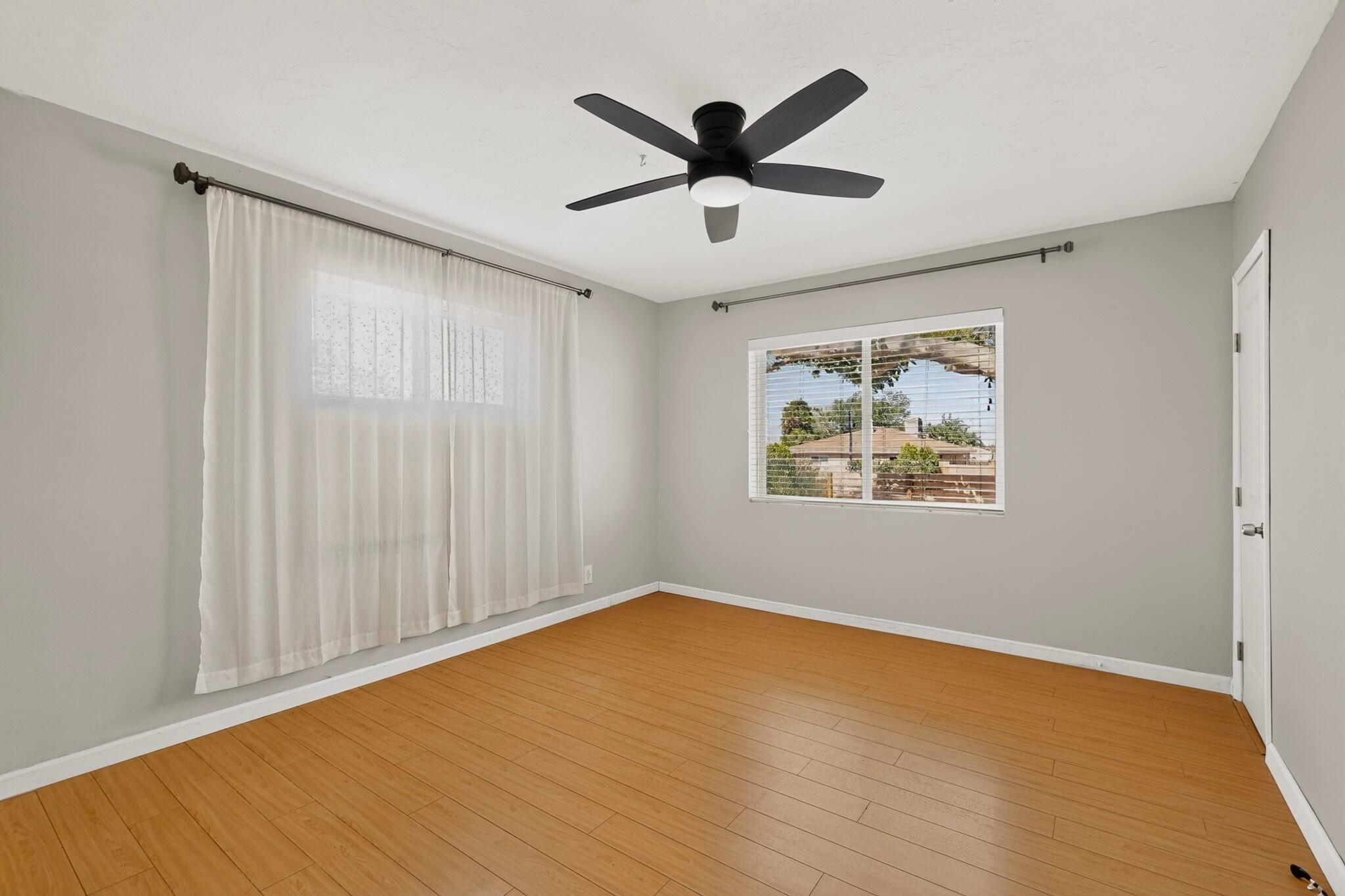 Photo 3 — 2506 General Bradley Street NE