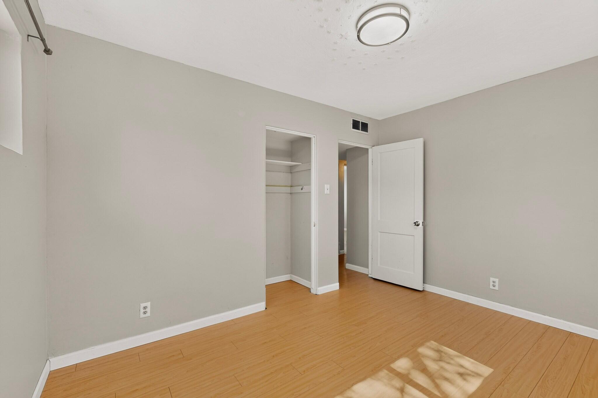 Photo 9 — 2506 General Bradley Street NE
