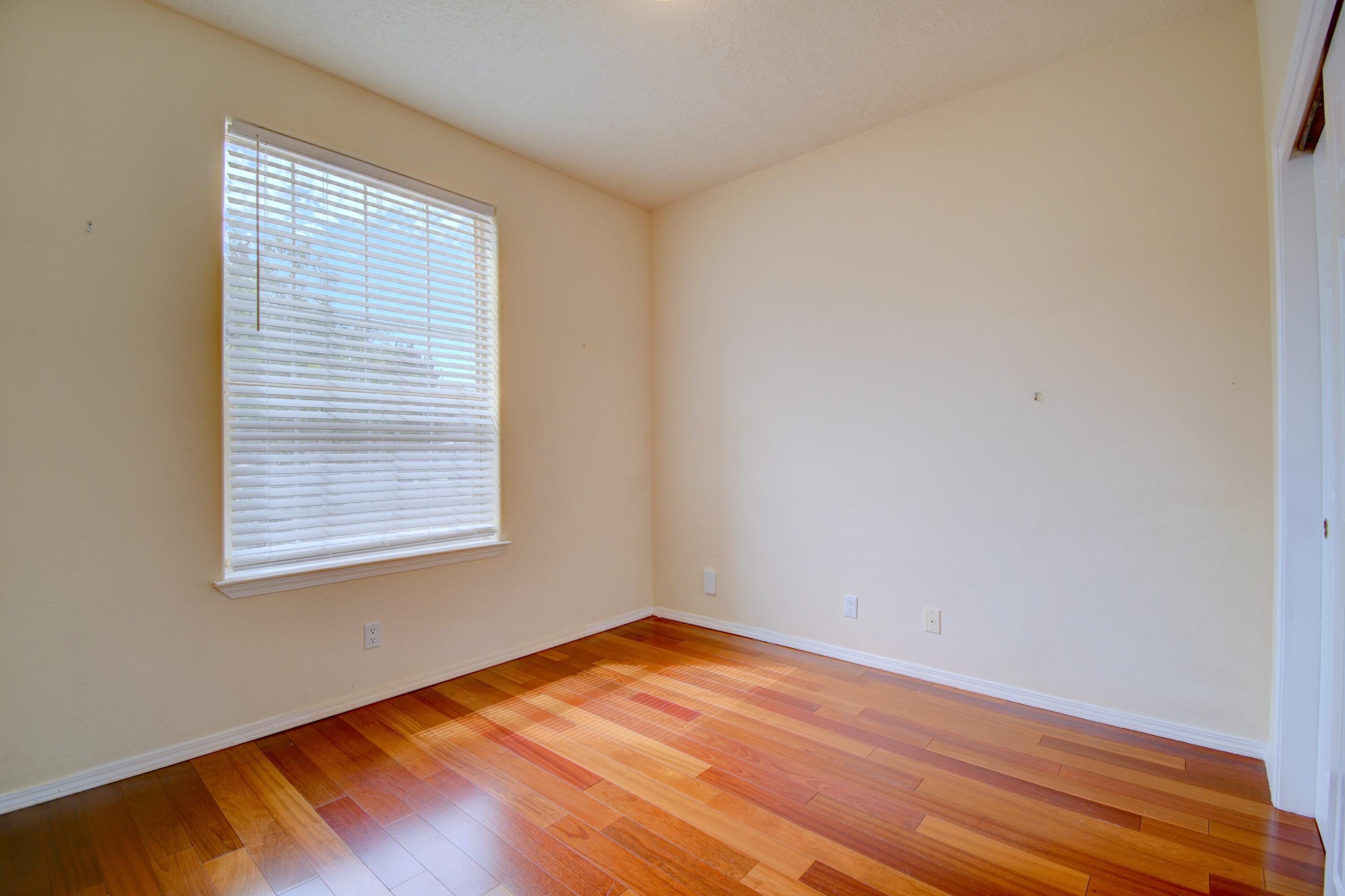 Photo 11 — 5607 Bosque Vista Drive NE