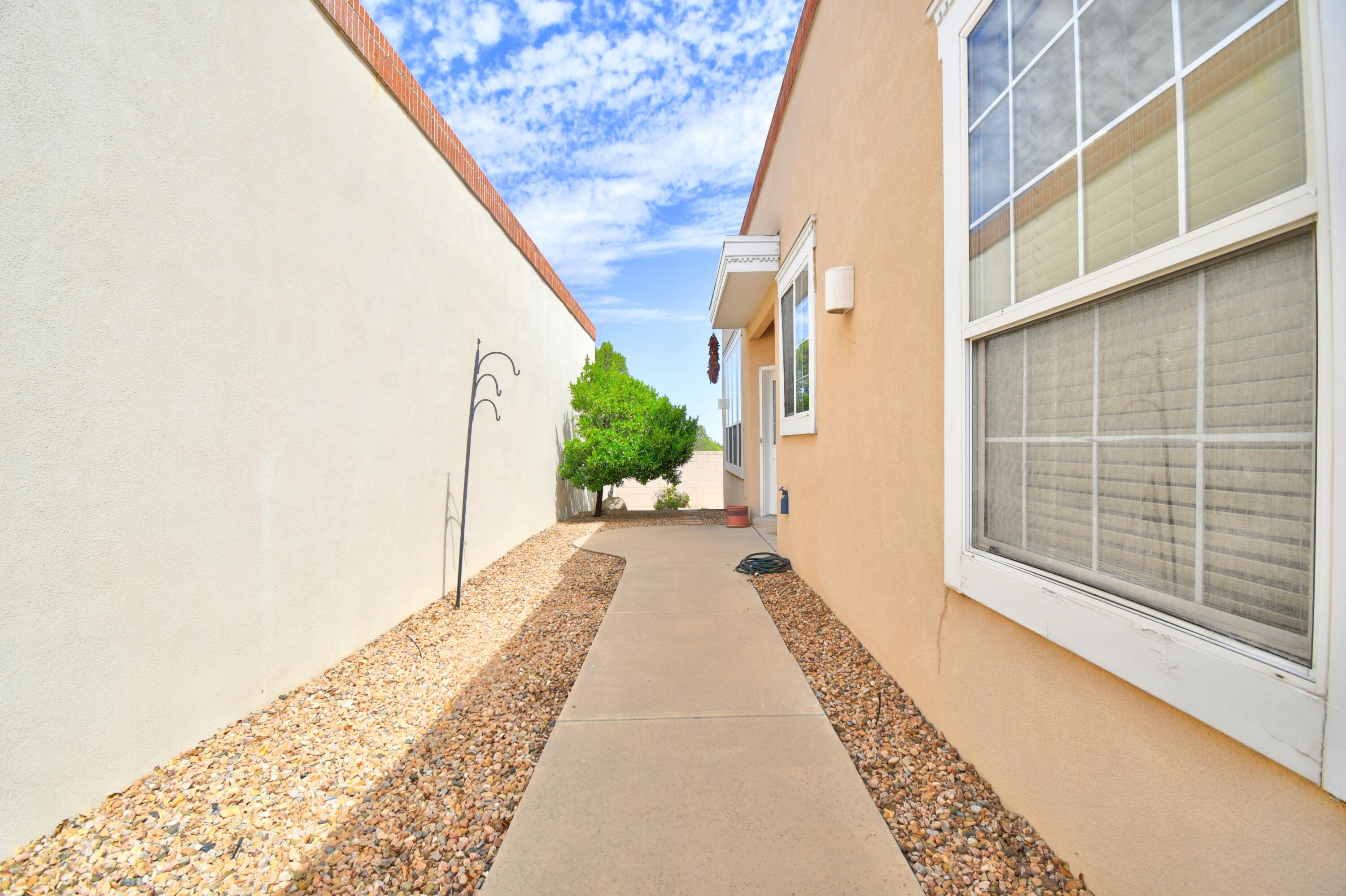 Photo 19 — 5607 Bosque Vista Drive NE
