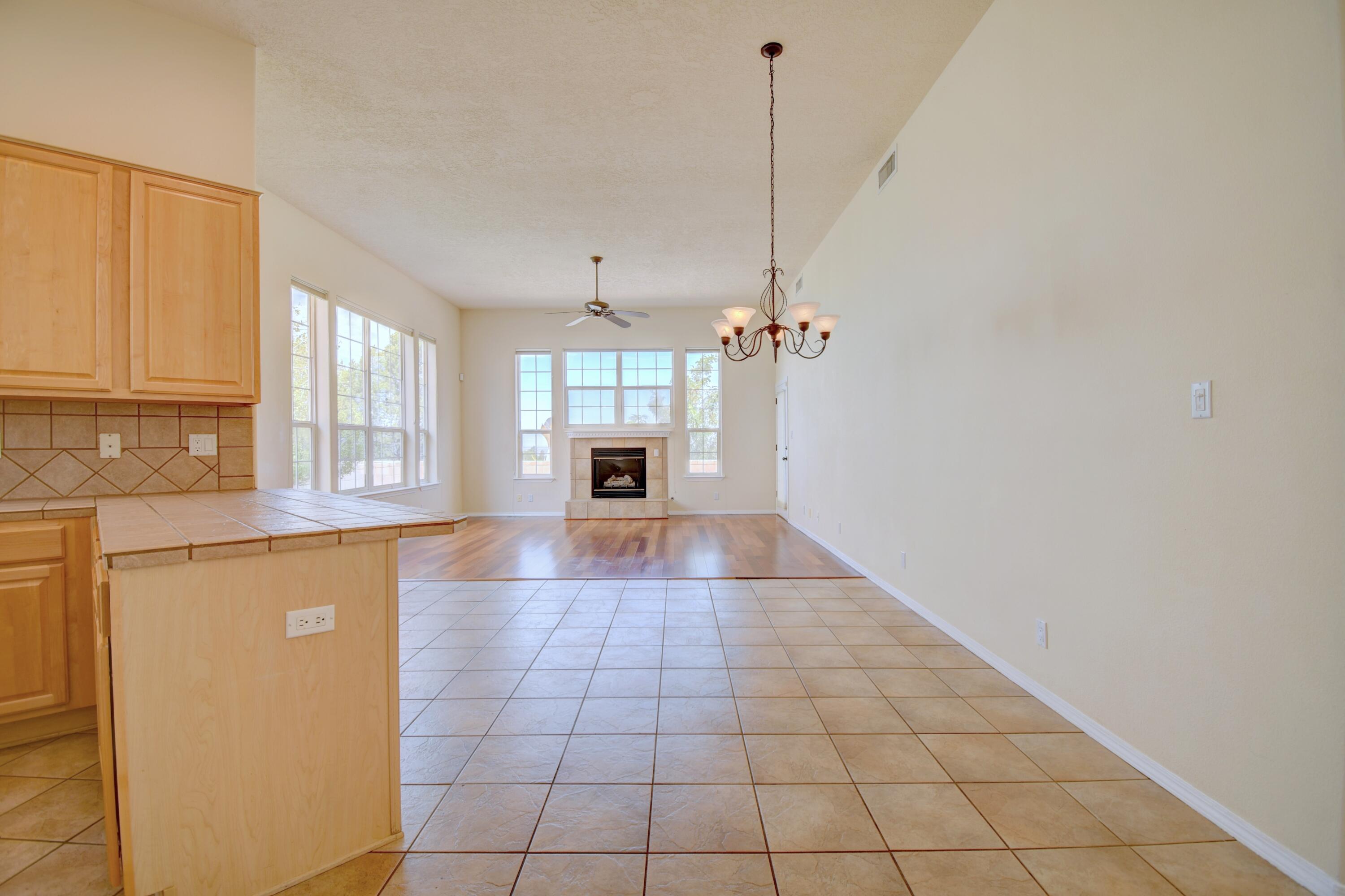 Photo 4 — 5607 Bosque Vista Drive NE