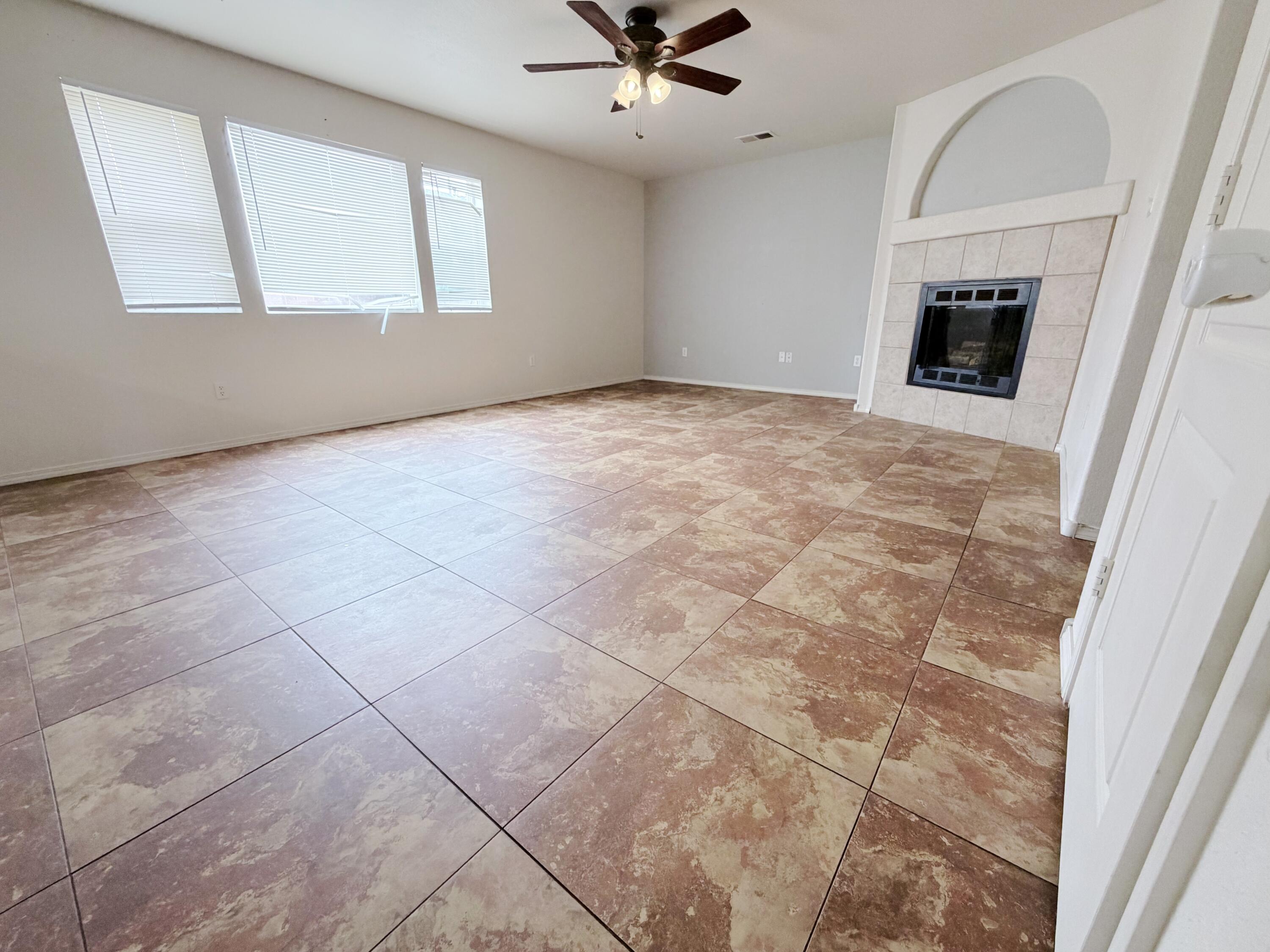 Photo 7 — 3754 Desert Pinon Drive NE