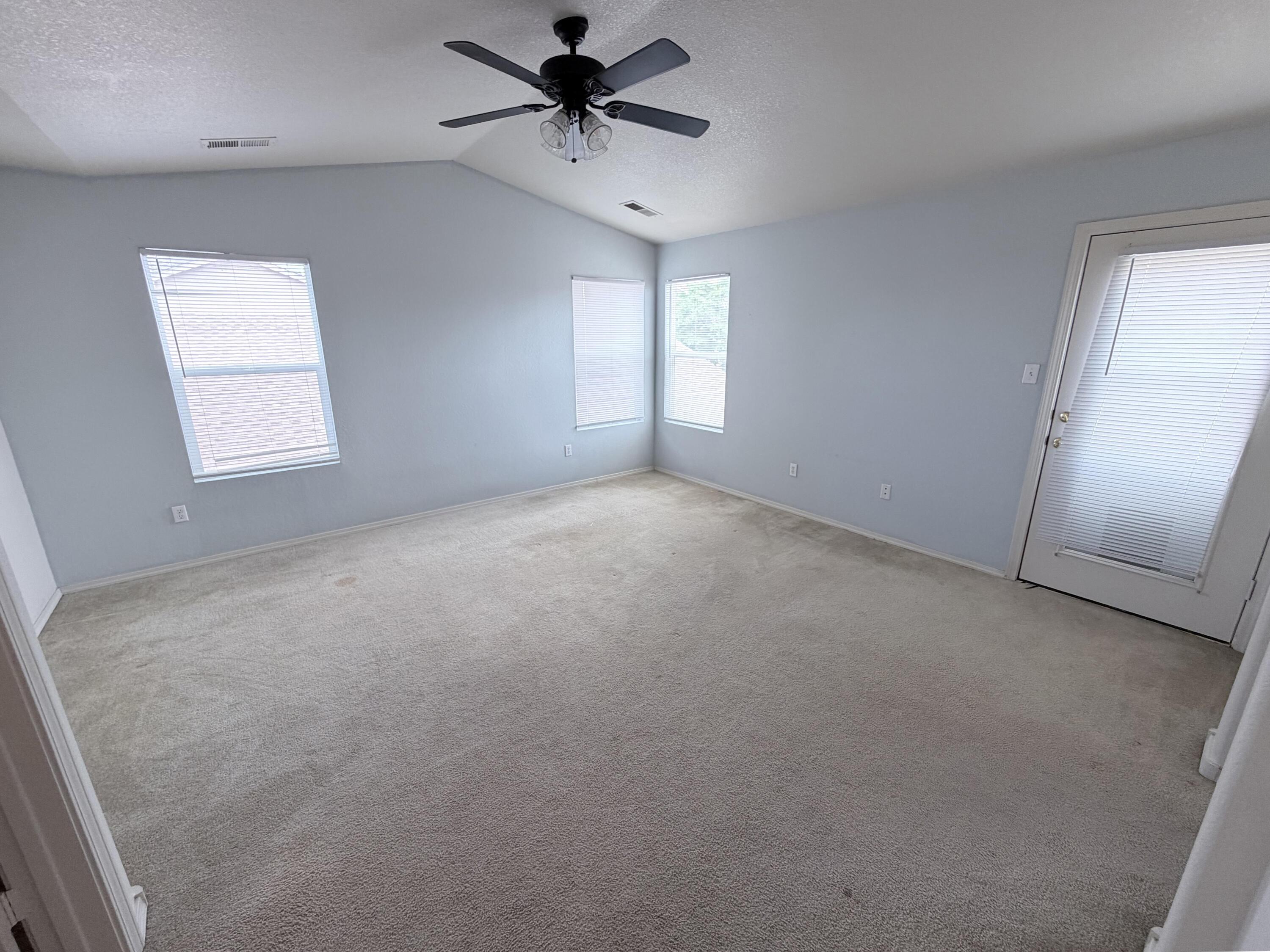 Photo 9 — 3754 Desert Pinon Drive NE