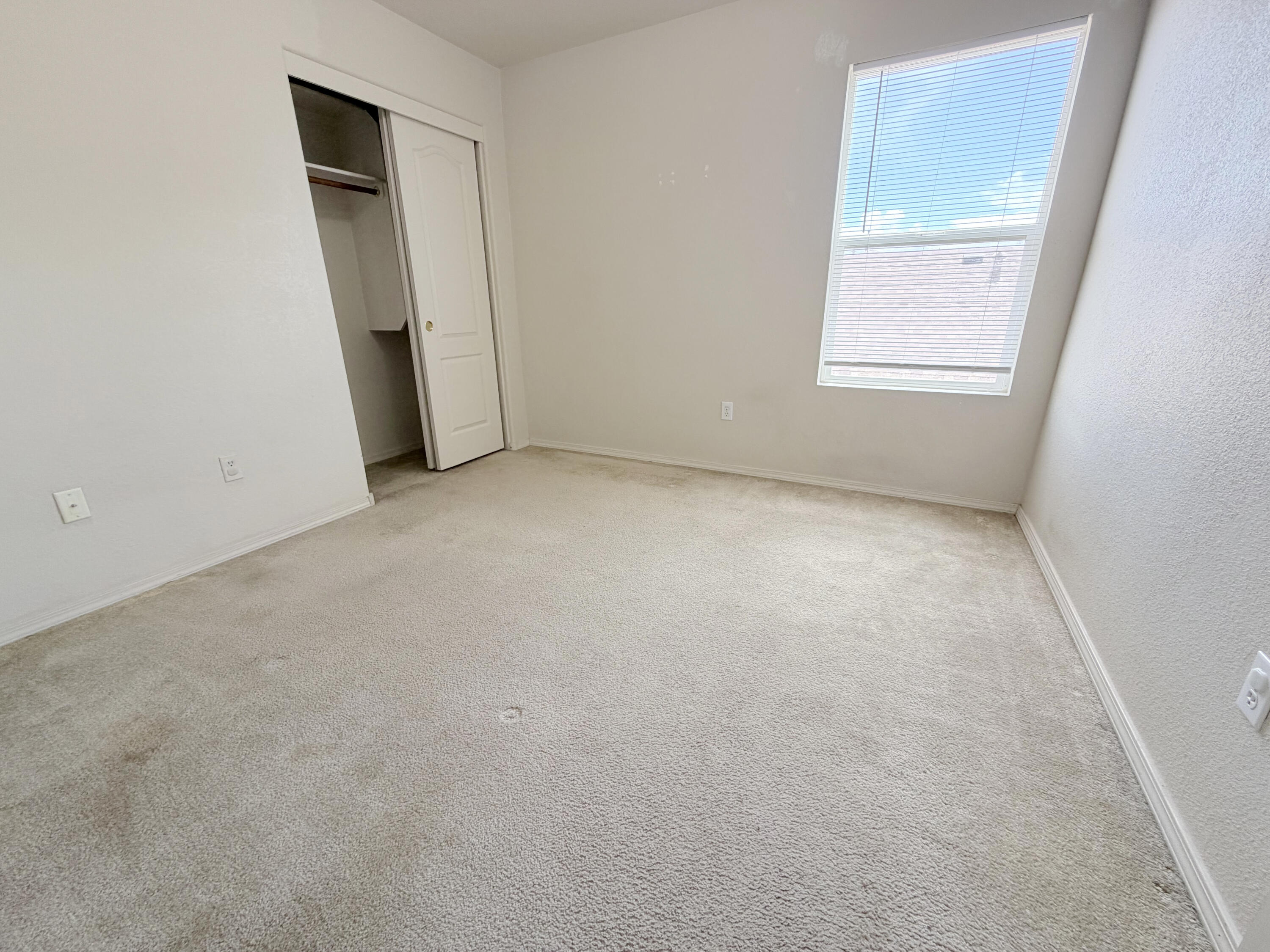 Photo 14 — 3754 Desert Pinon Drive NE