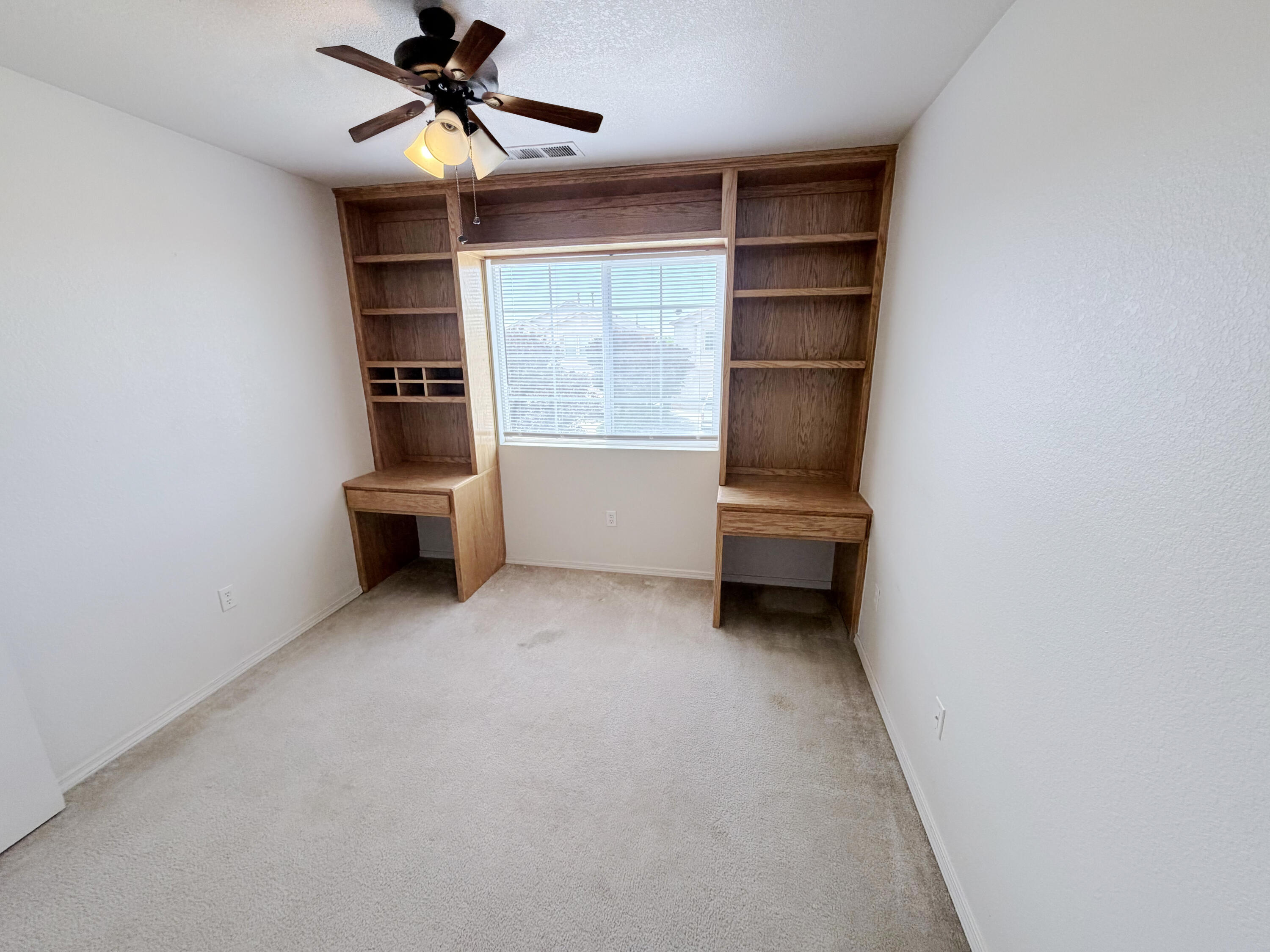 Photo 20 — 3754 Desert Pinon Drive NE