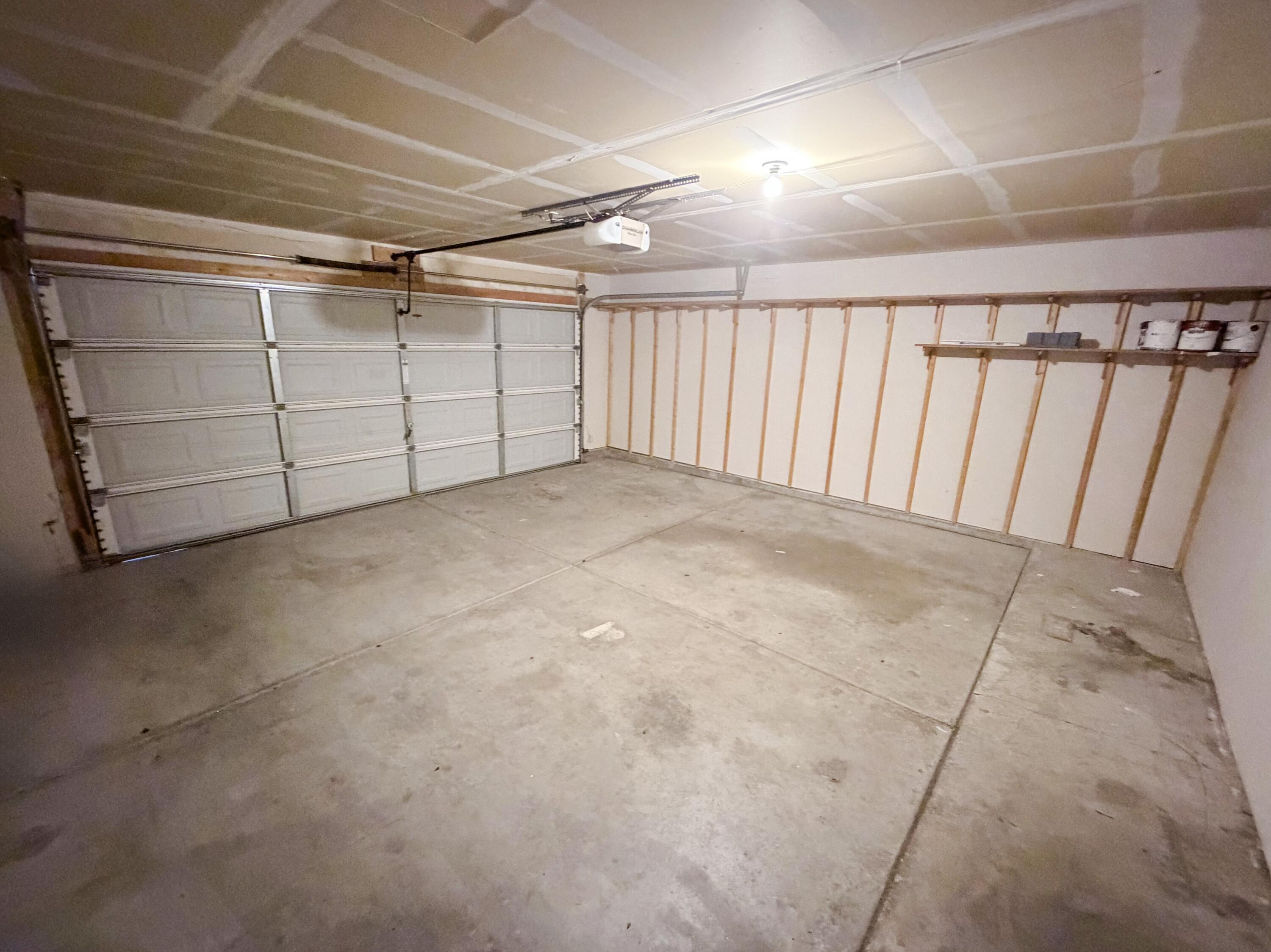 Photo 3 — 3754 Desert Pinon Drive NE