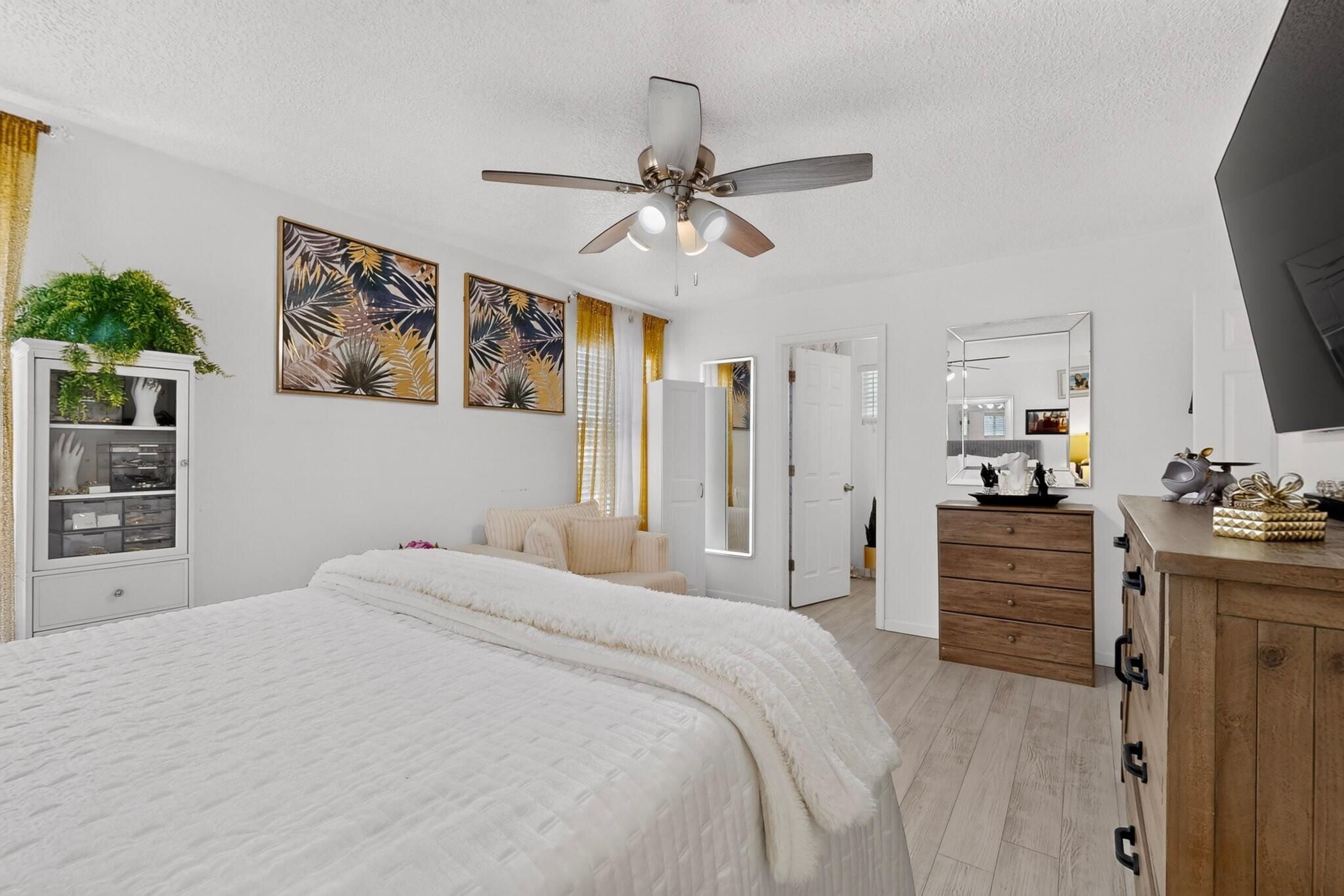 Photo 15 — 1027 Cassandra Street SW
