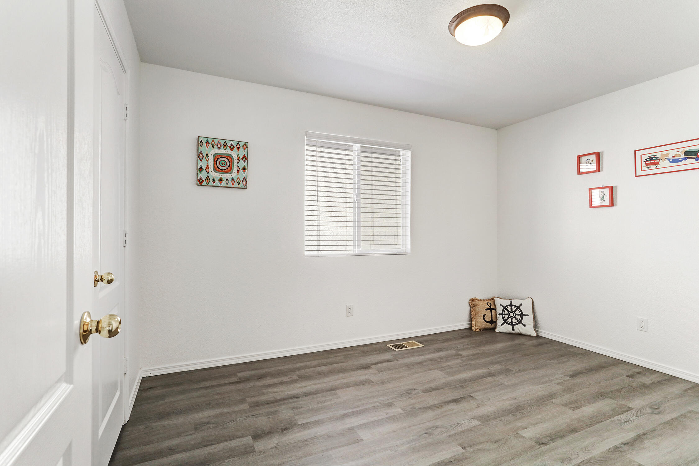 Photo 18 — 7312 Desert Eagle Road NE