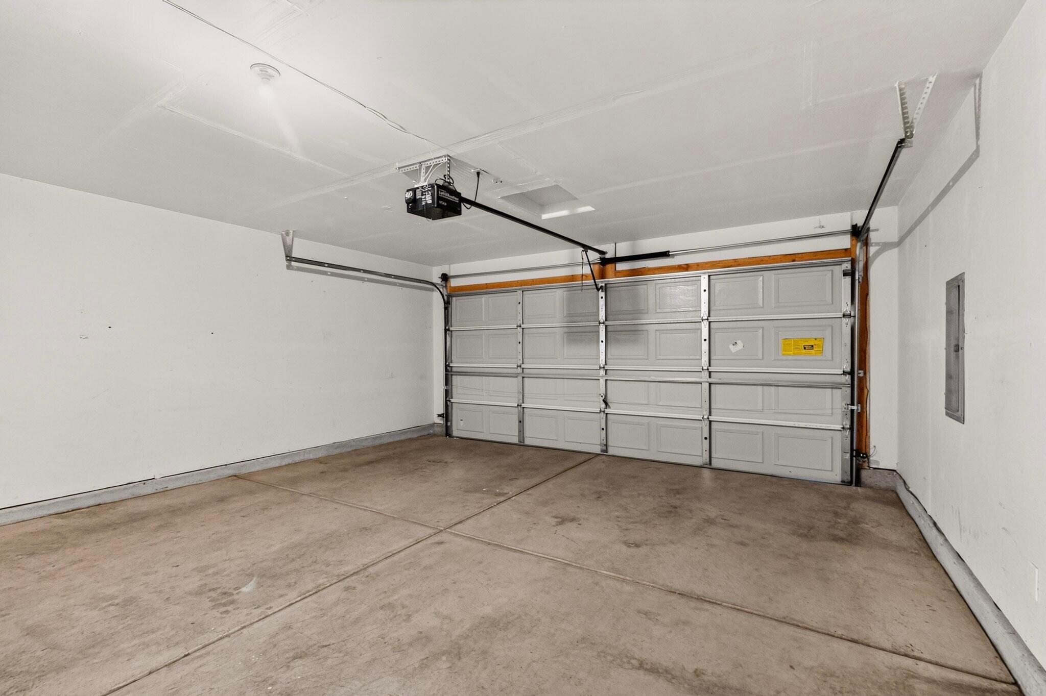 Photo 4 — 7312 Desert Eagle Road NE