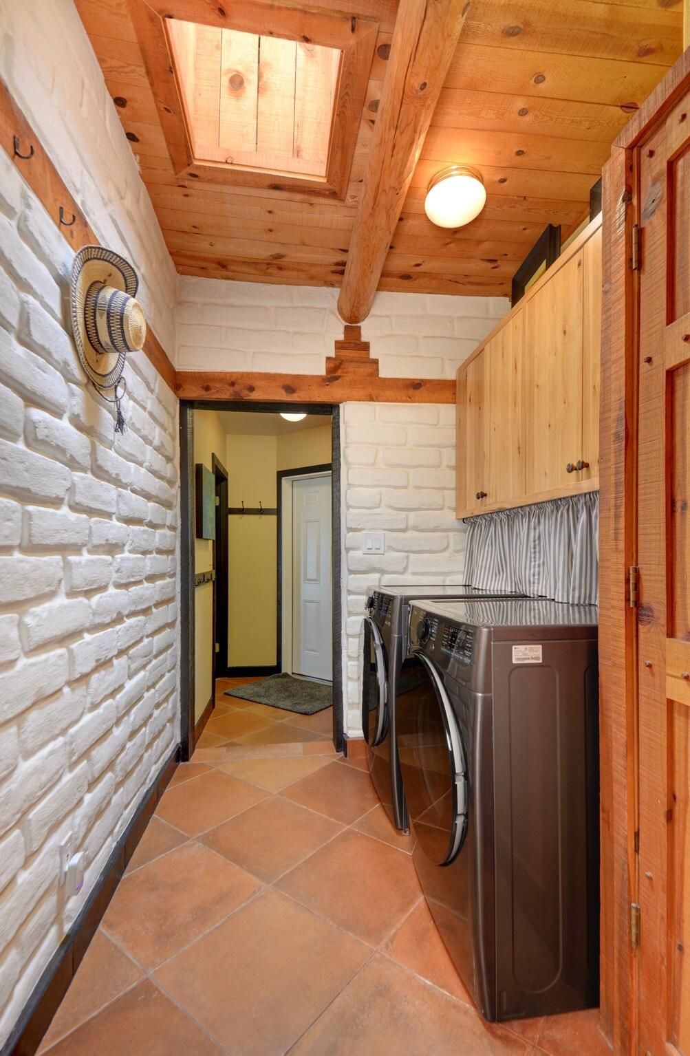 Photo 13 — 77 Dulce Court