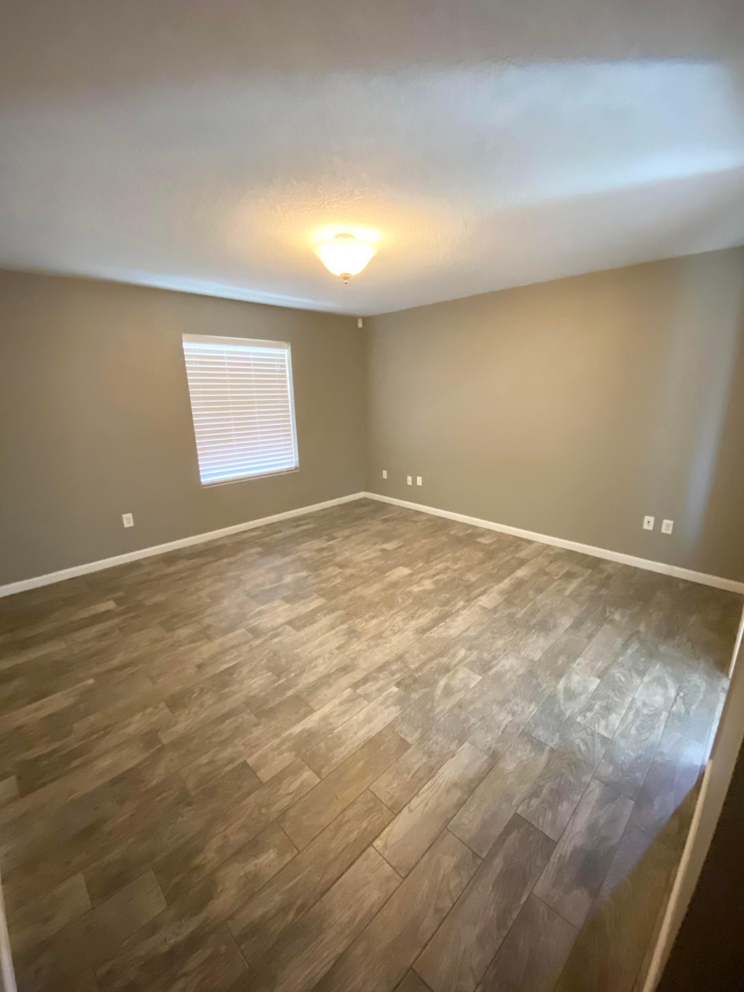 Photo 9 — 9016 Anacapa Avenue NW