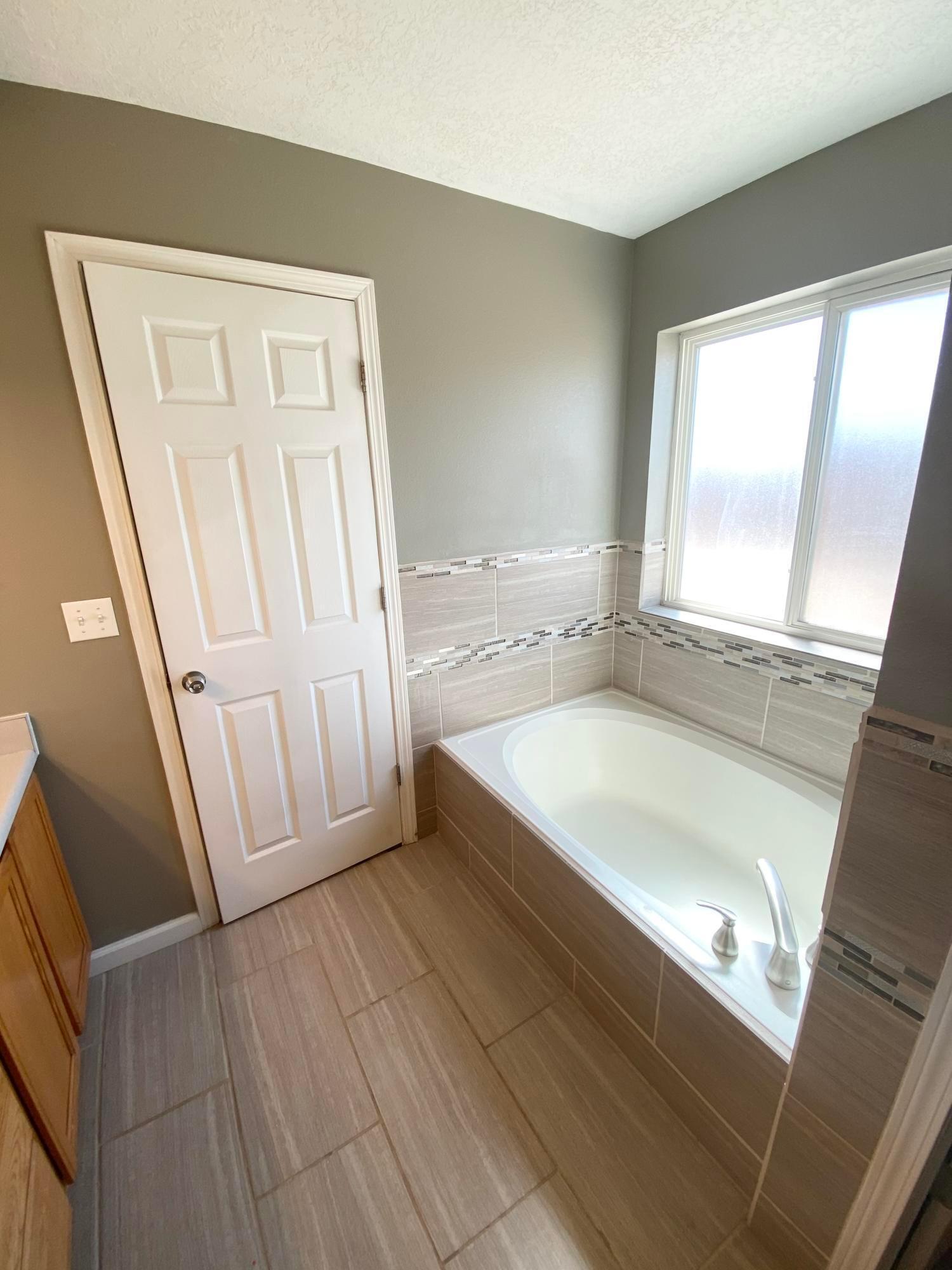 Photo 6 — 9016 Anacapa Avenue NW