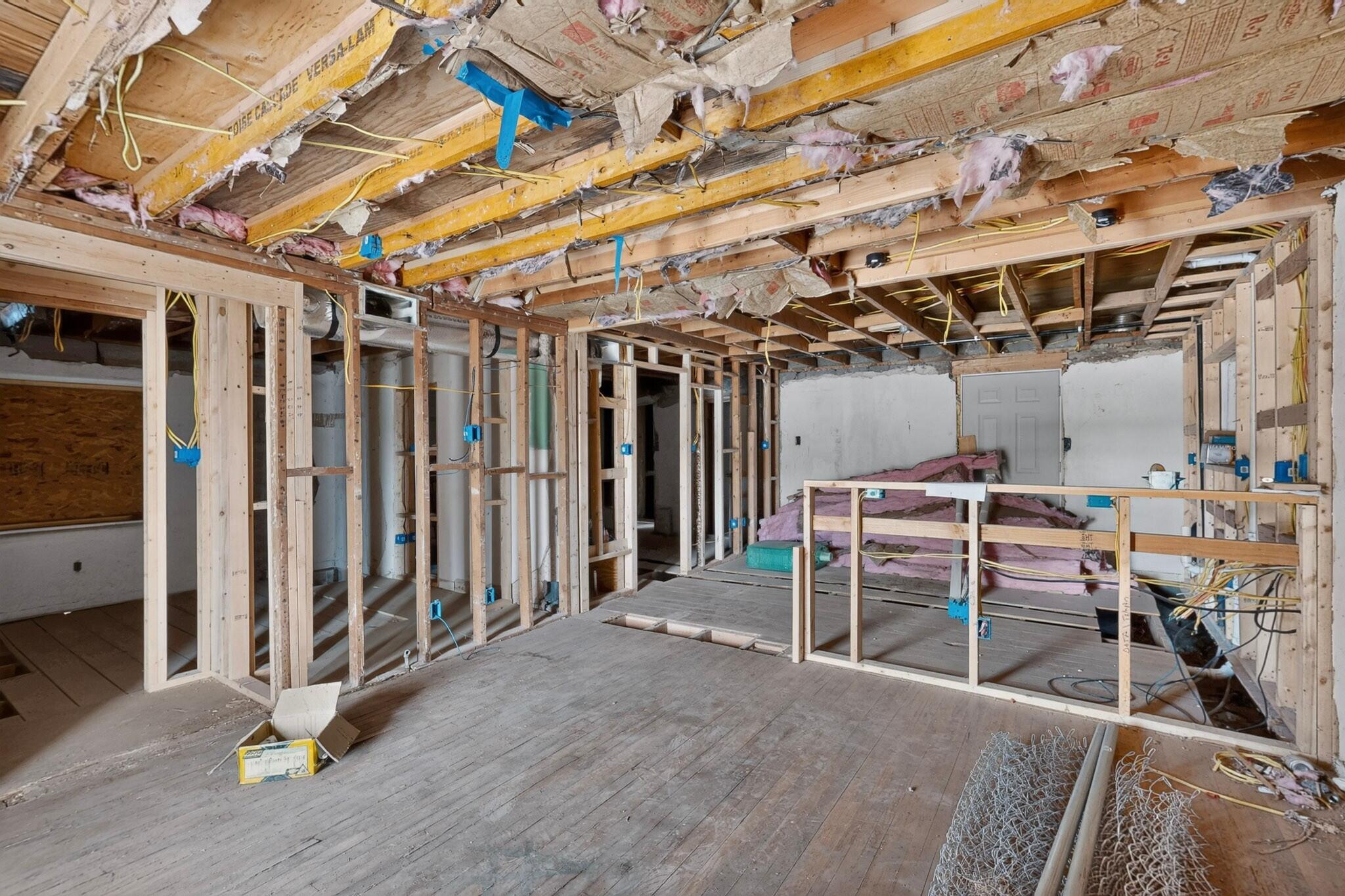 Photo 13 — 1430 Franciscan Street NE