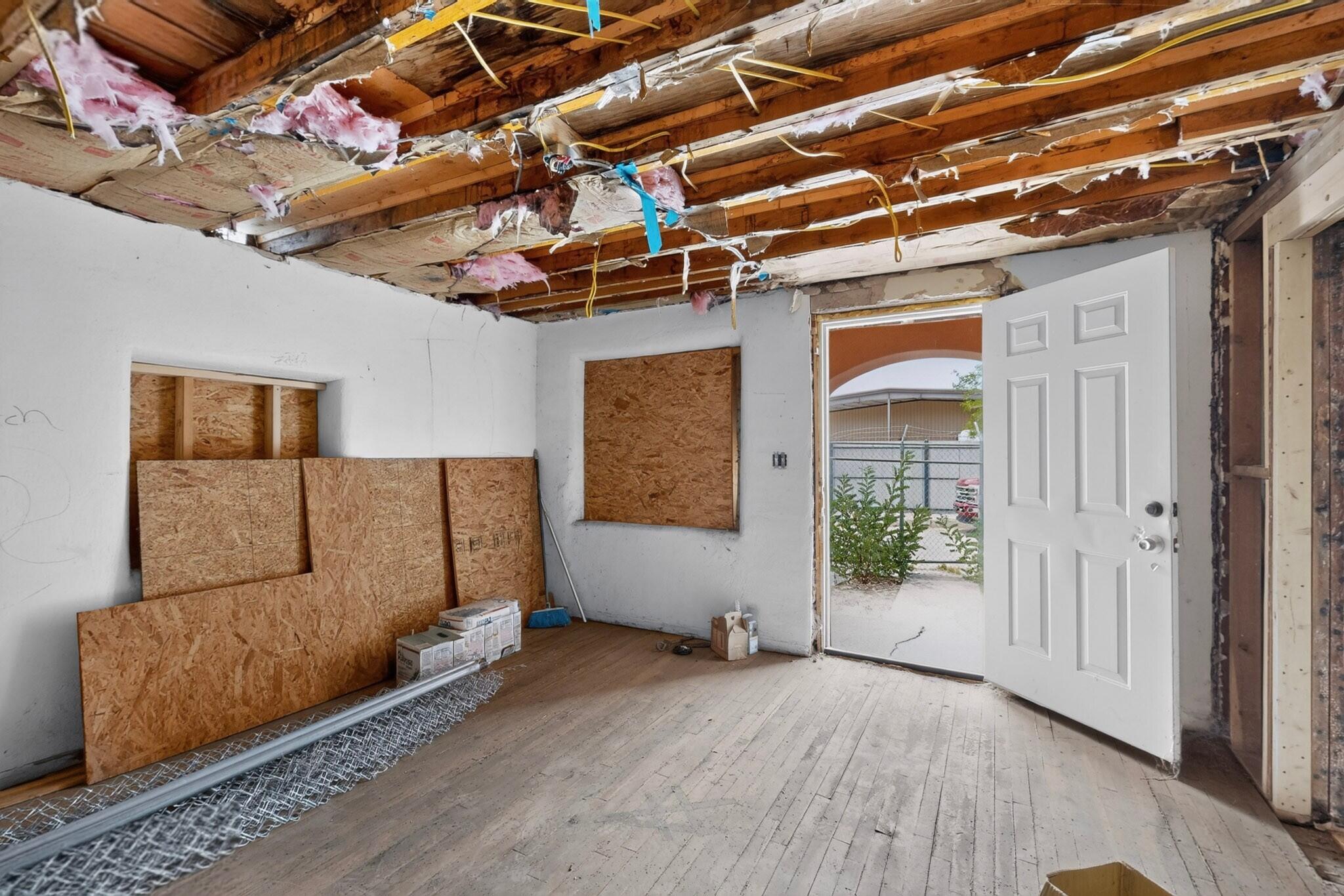 Photo 16 — 1430 Franciscan Street NE