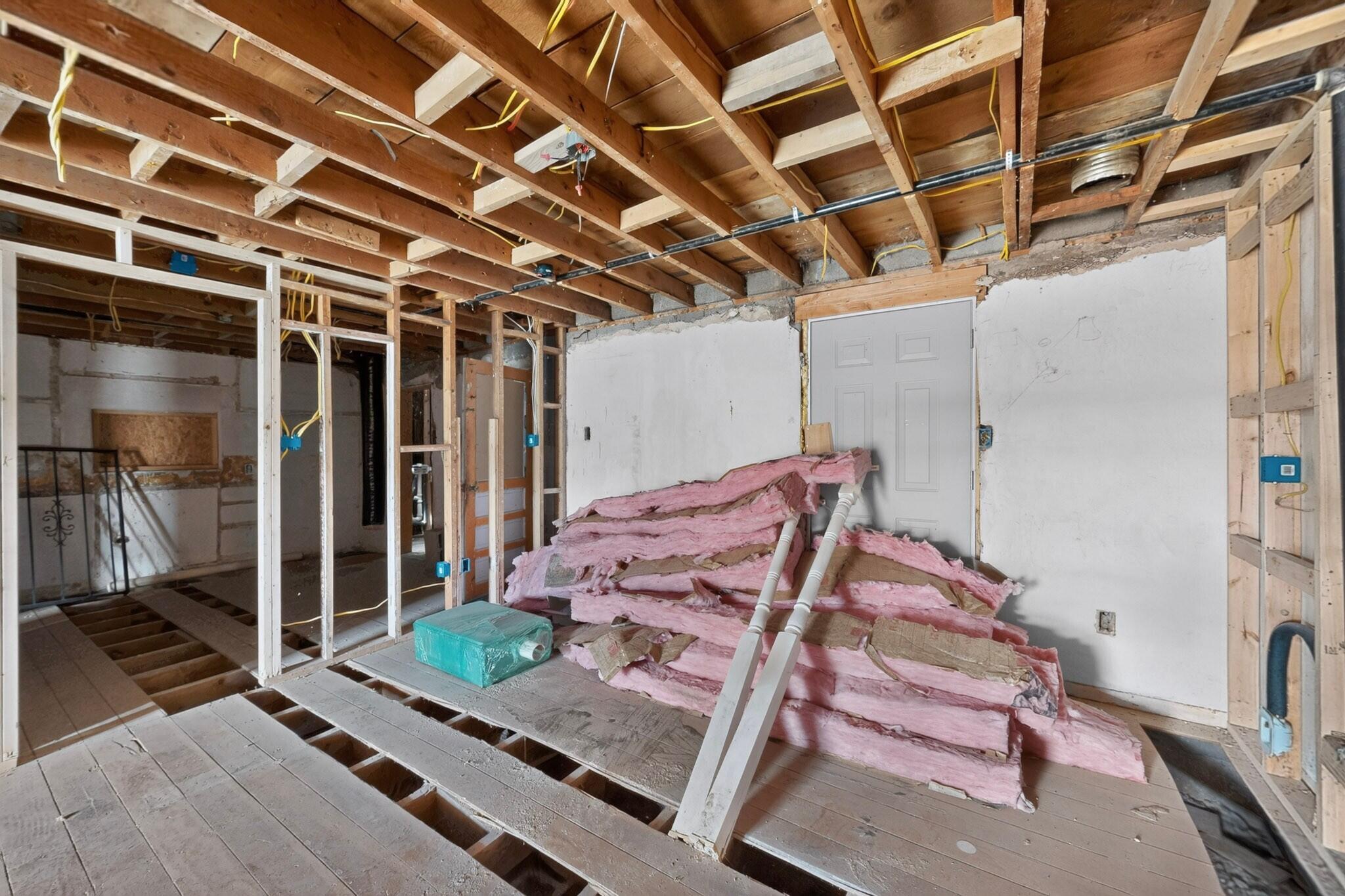 Photo 11 — 1430 Franciscan Street NE