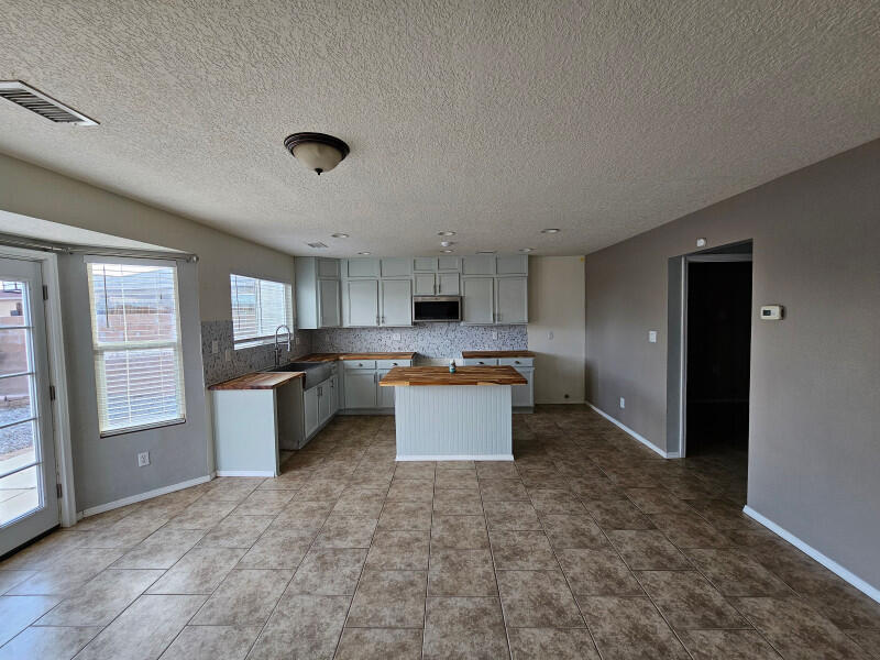 Photo 20 — 6458 Grants Drive NE
