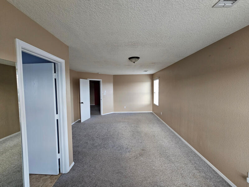 Photo 9 — 6458 Grants Drive NE